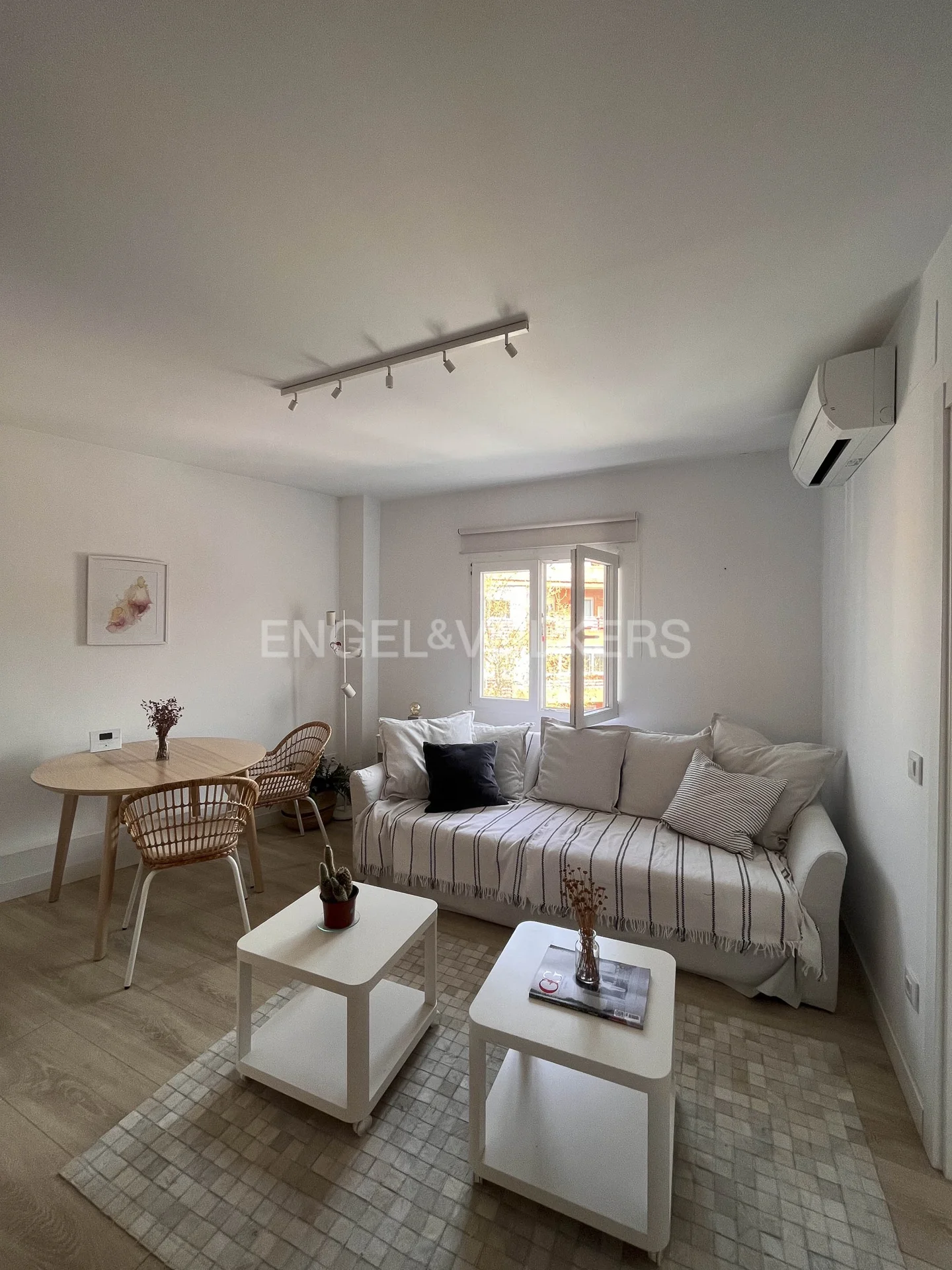 Furnished apartment on Calle del Capitán Blanco Argibay