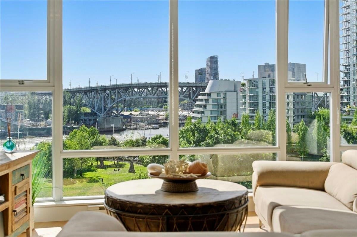 Waterfront Living at Park West!