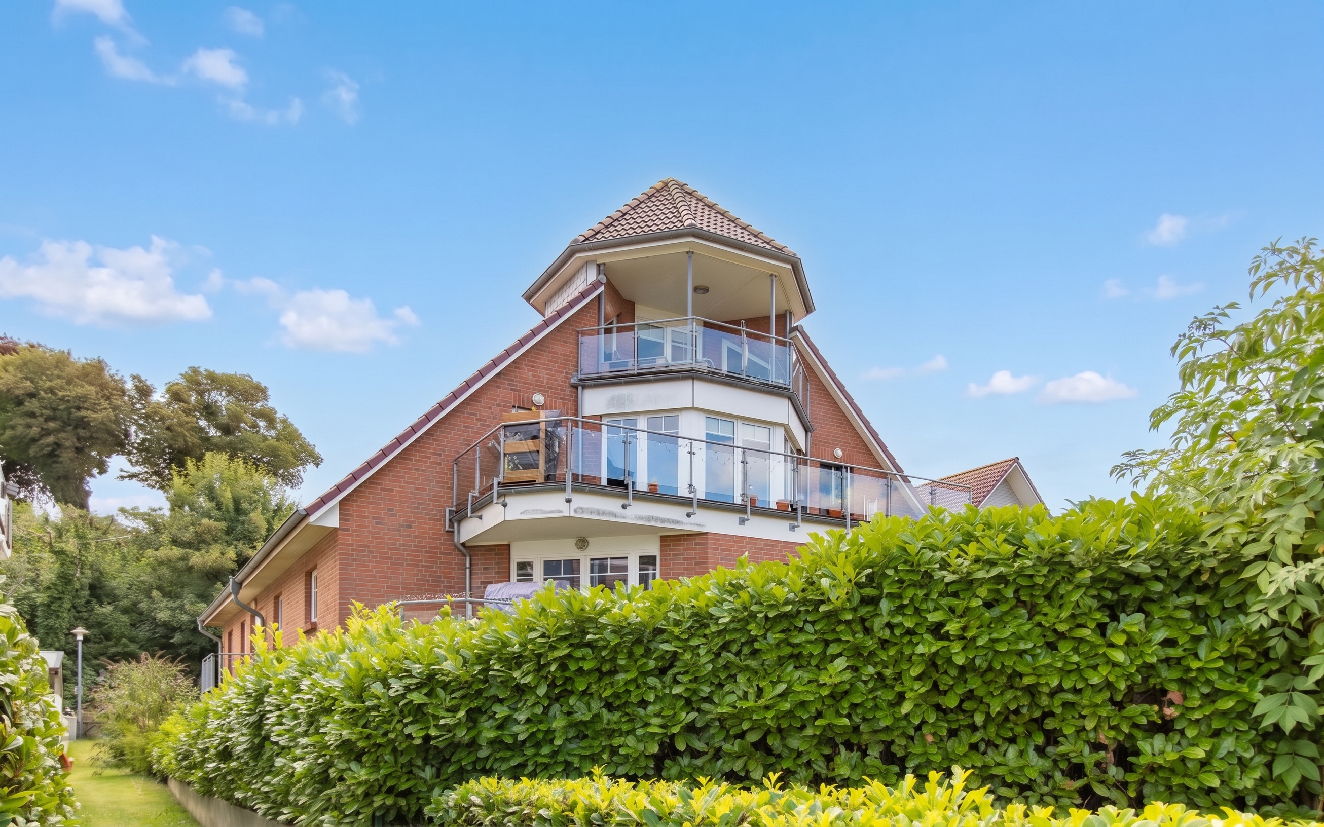 Panorama-Maisonette mit Turmerker & 2 Dachterrassen in unmittelbarer Strandnähe