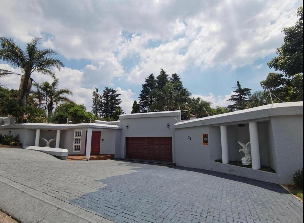 Spacious 3 Bedroom 4 Bathroom For Rental