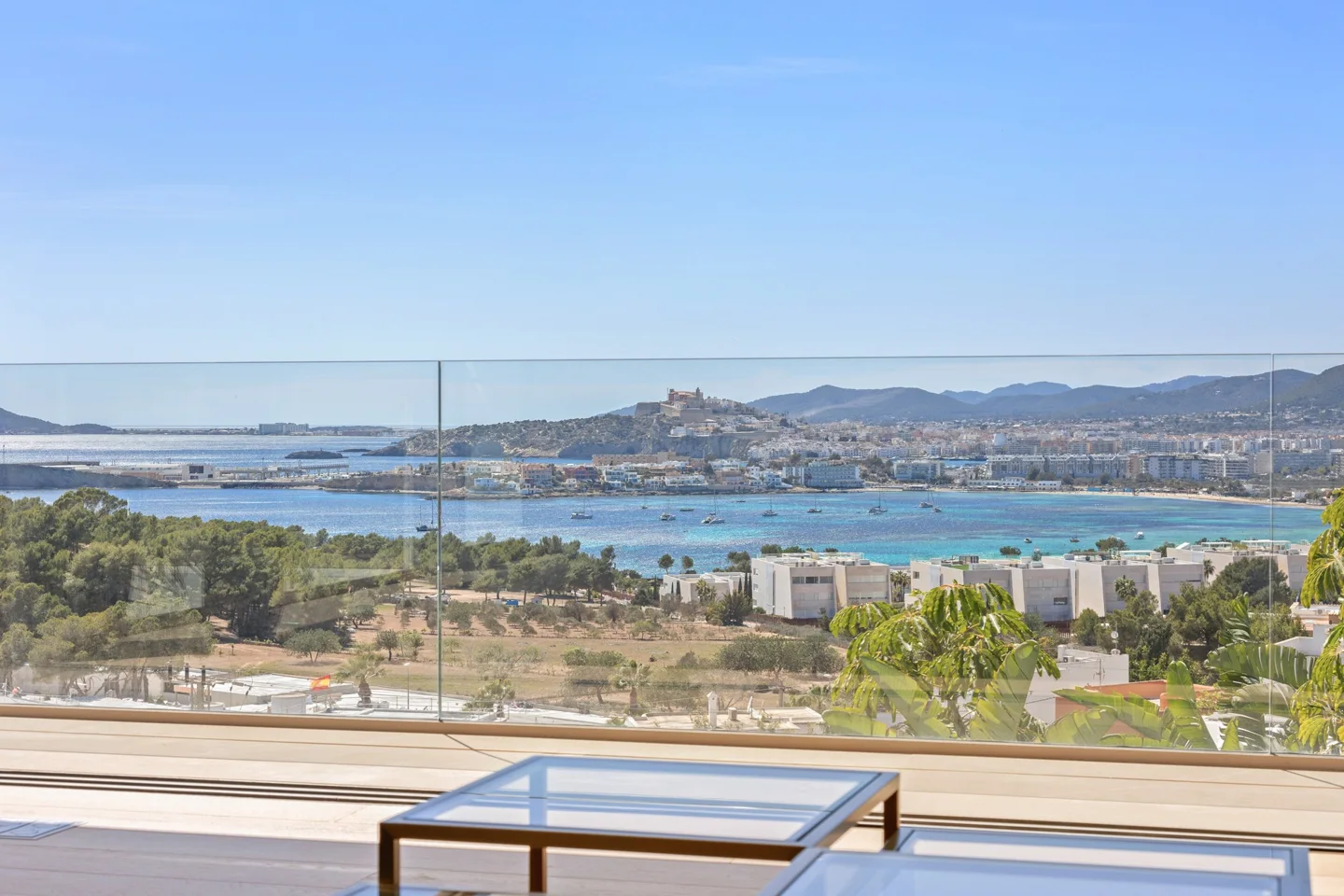 Modern Villa with 180º Panoramic Sea Views