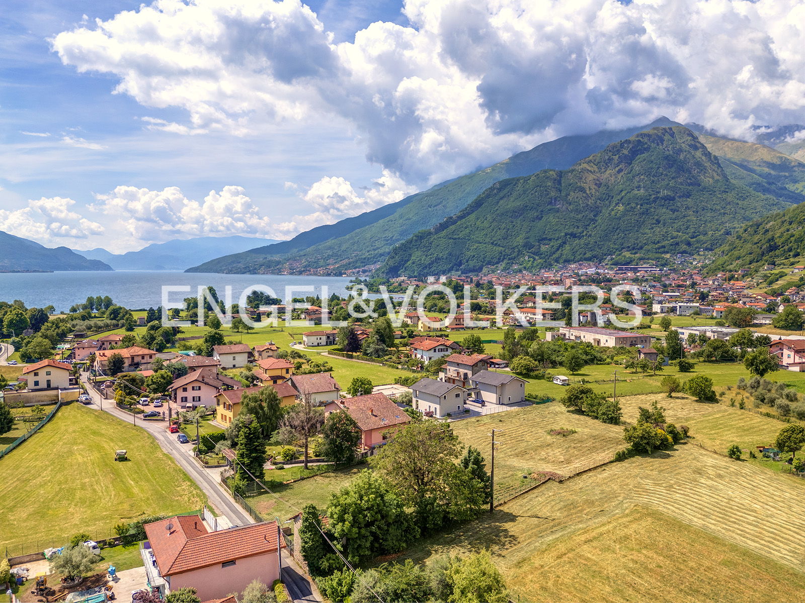 Building land in Gravedona