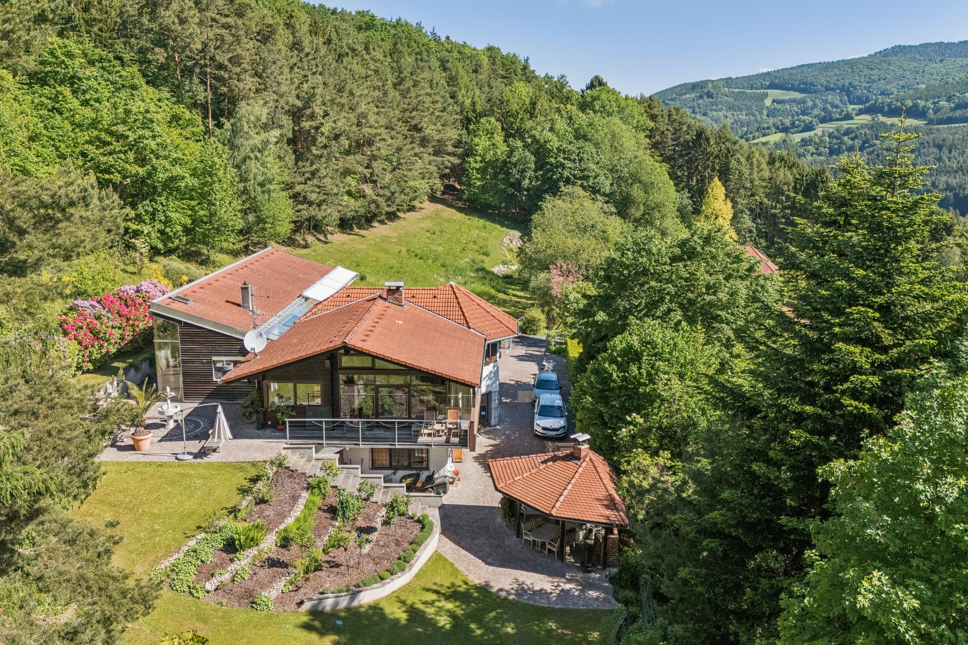 Landhaus in Rettenbach (nahe Wien) – Absolute Alleinlage mit 18.200 m² Eigengrund, Wald und Badebiotop!