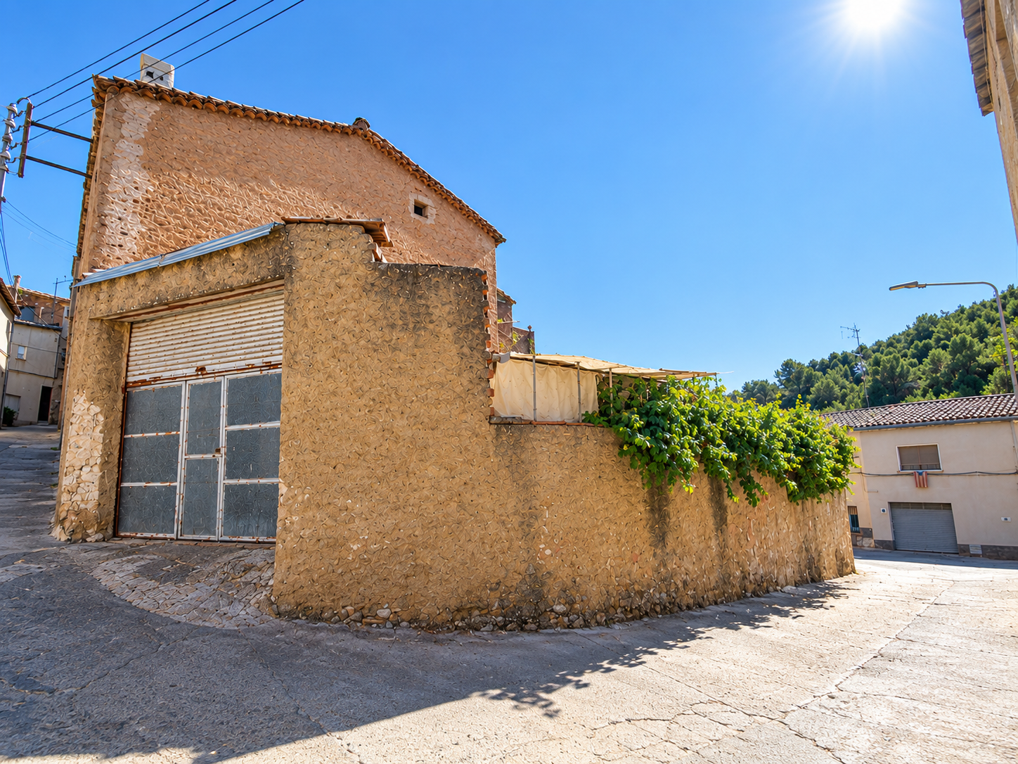 Corner lot in Sant Llorenç