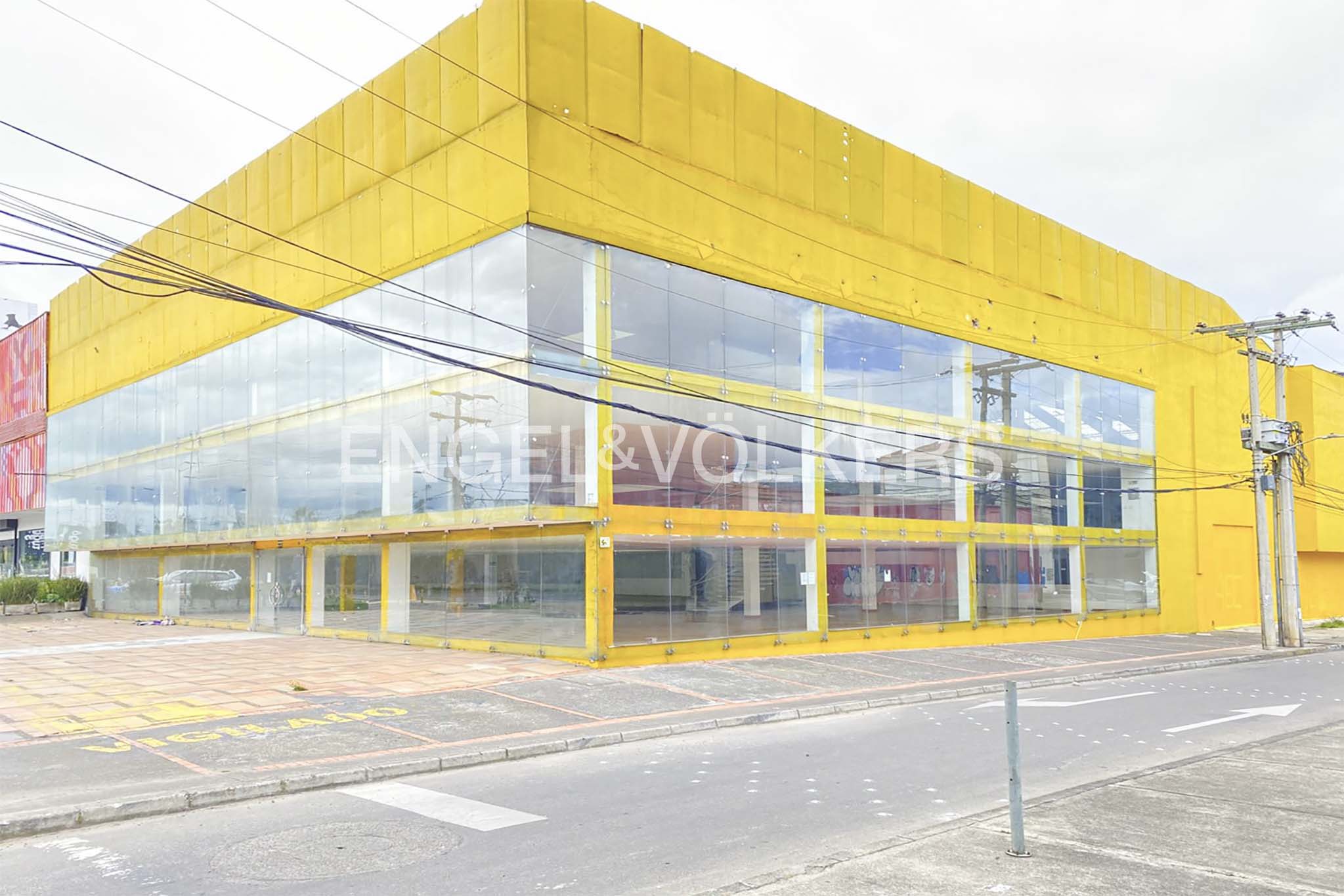 Vendo Lote Premium de 4.243 m2  ideal  para Grandes Marcas