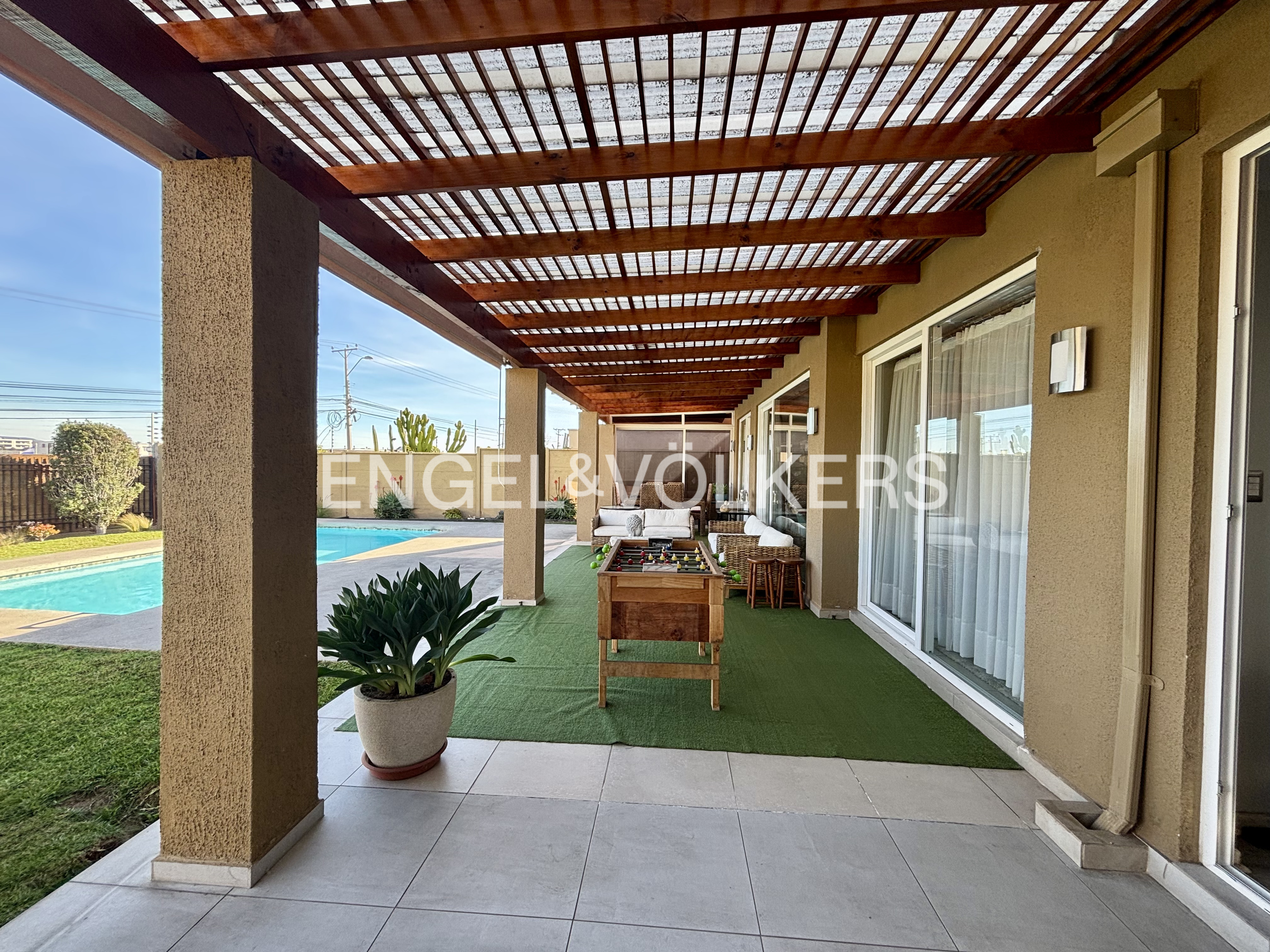 Se vende casa en Condominio Umbrales