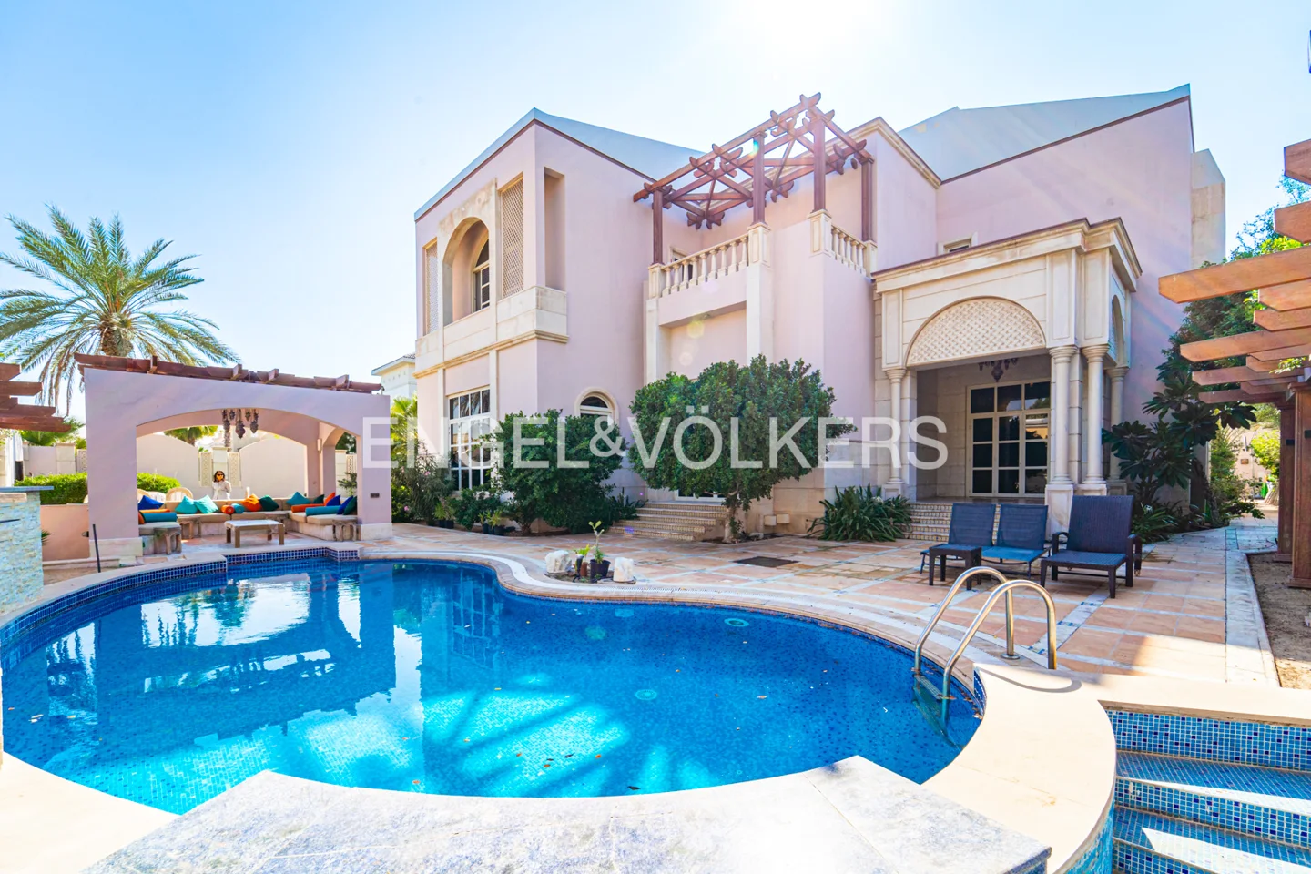 Exclusive |  Luxury Classic Villa