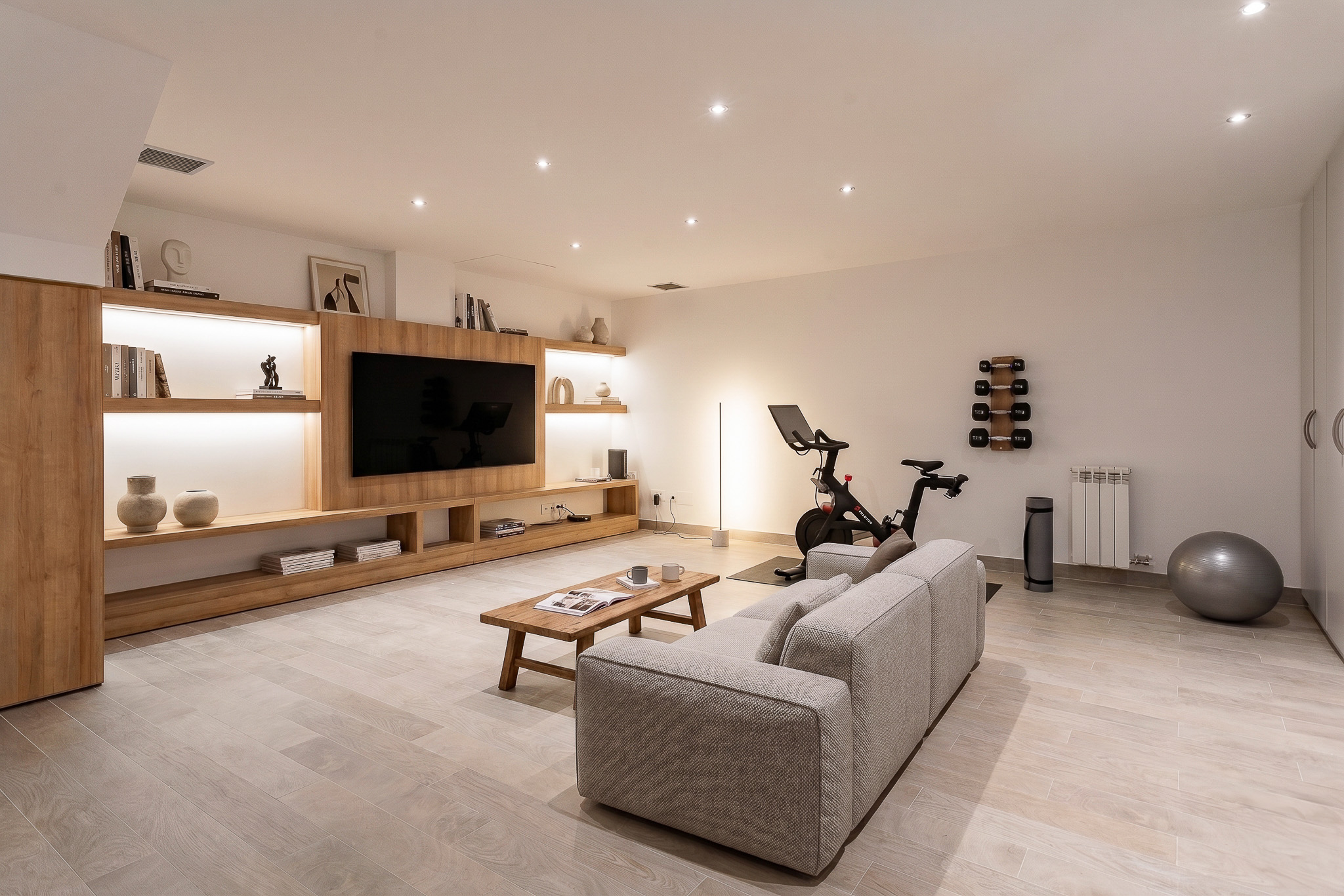 An oasis in Poblenou: 243 m², private patio, minutes from the sea and 22@
