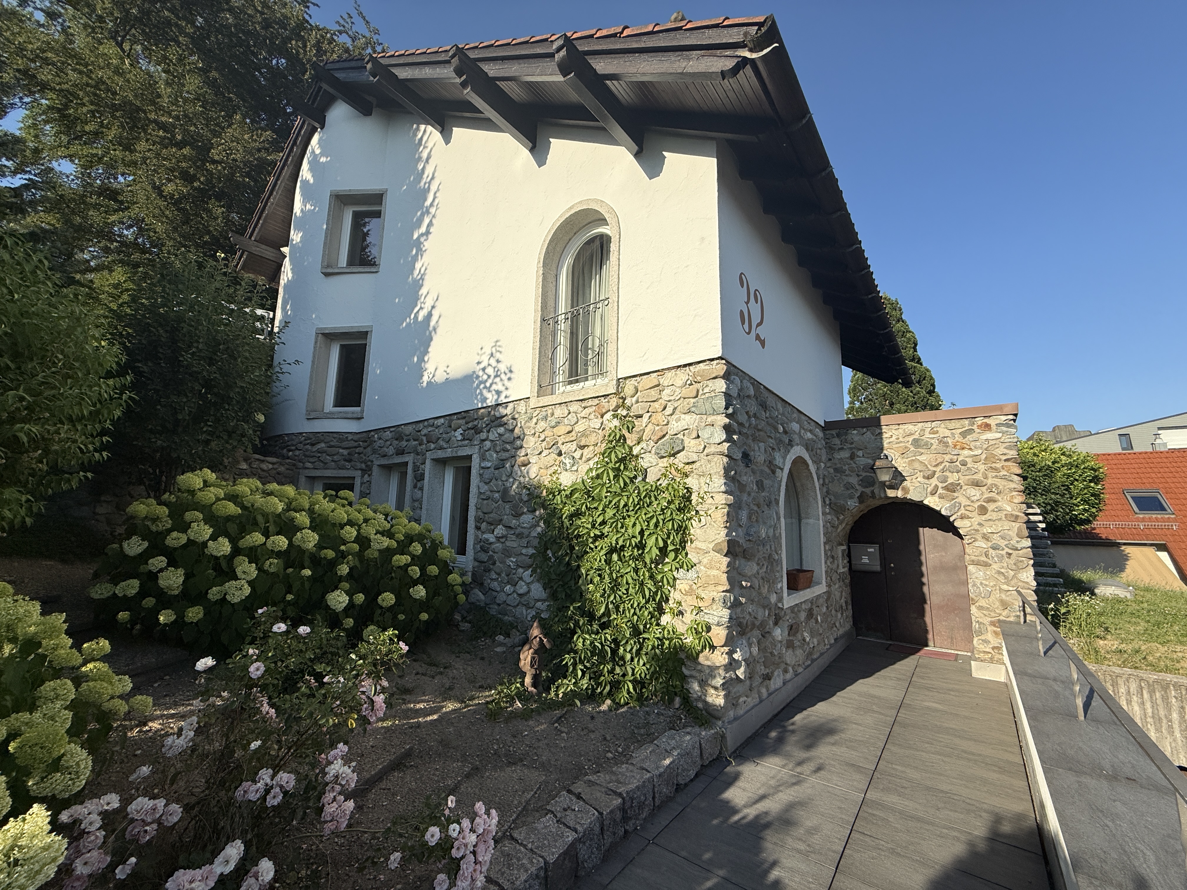 Exklusive Residenz in Bad Waldsee mit Pool, Sauna, Kamin, Seeblick, großzügige Terrassen und individuellem Entwicklungspotenzial