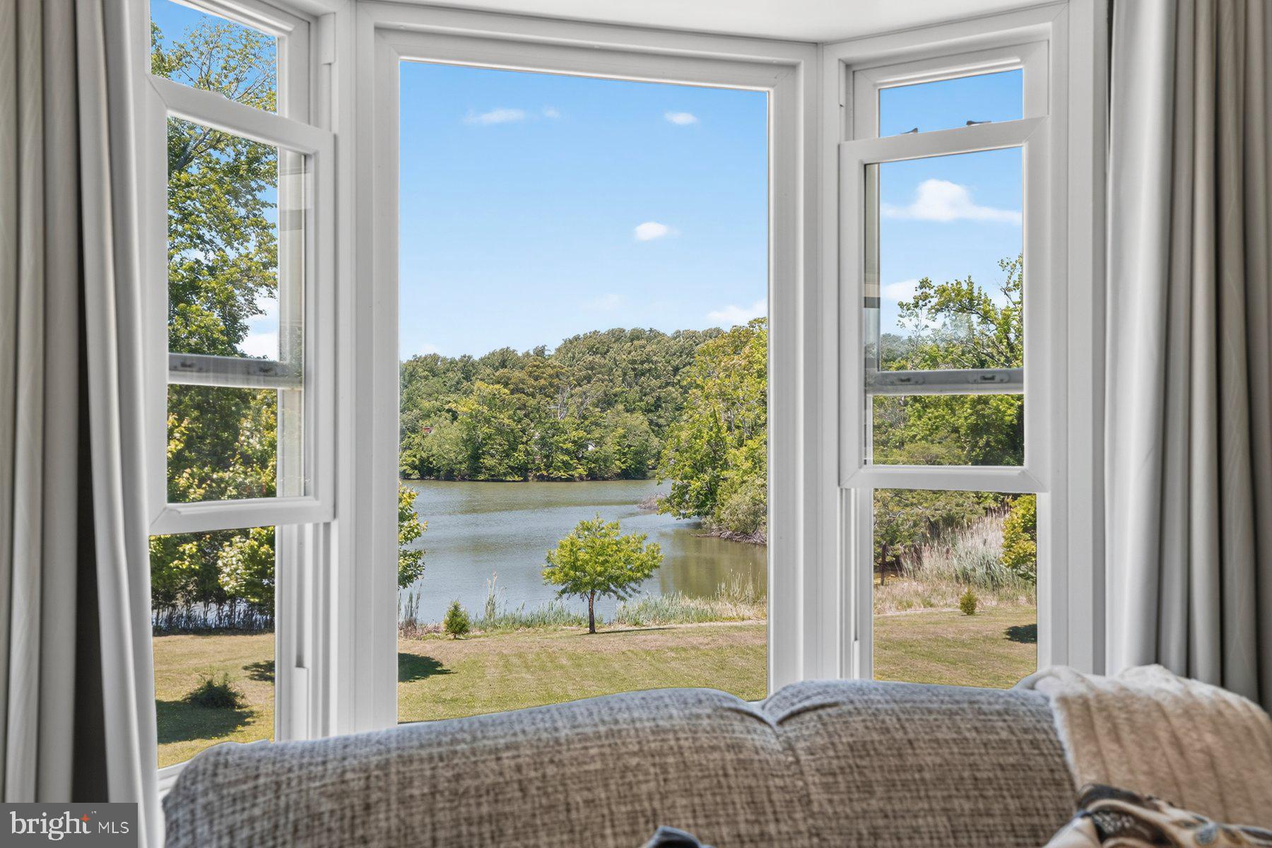 Peninsula Retreat in Saunders Point