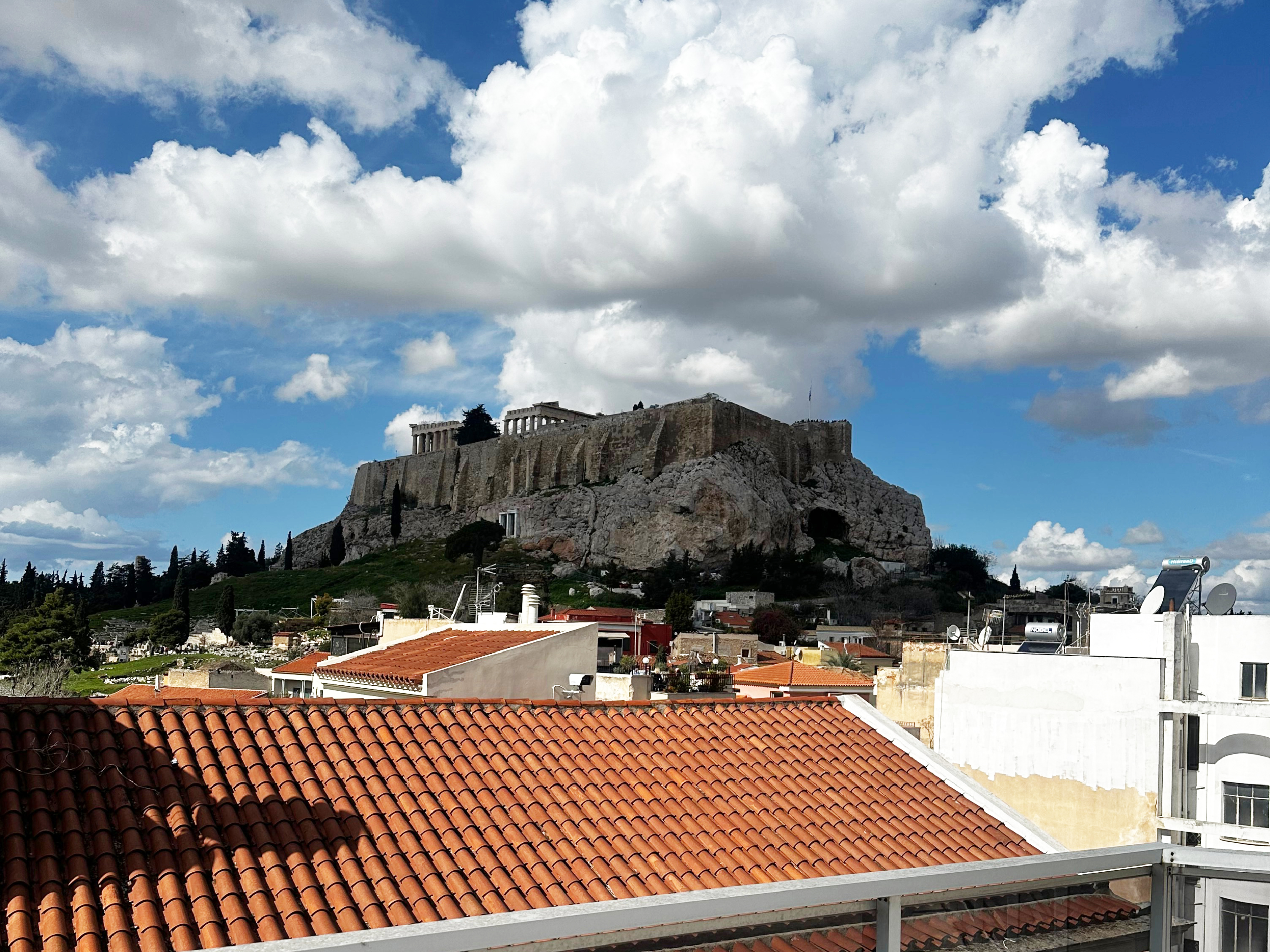 Μοναδική κατοικία στην Πλάκα με αποκλειστική ταράτσα και θέα Ακρόπολις