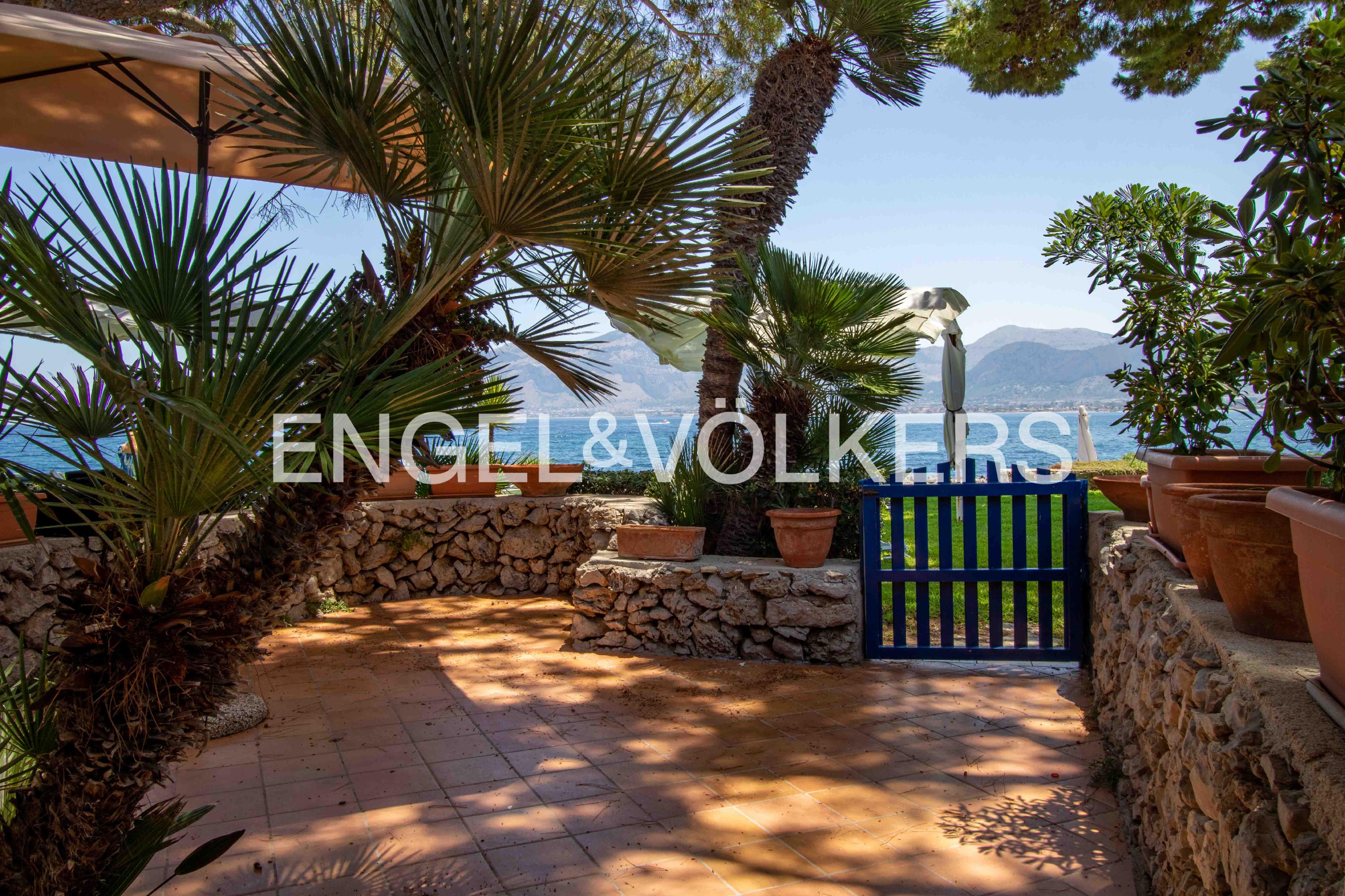 Marina Longa, Bungalow