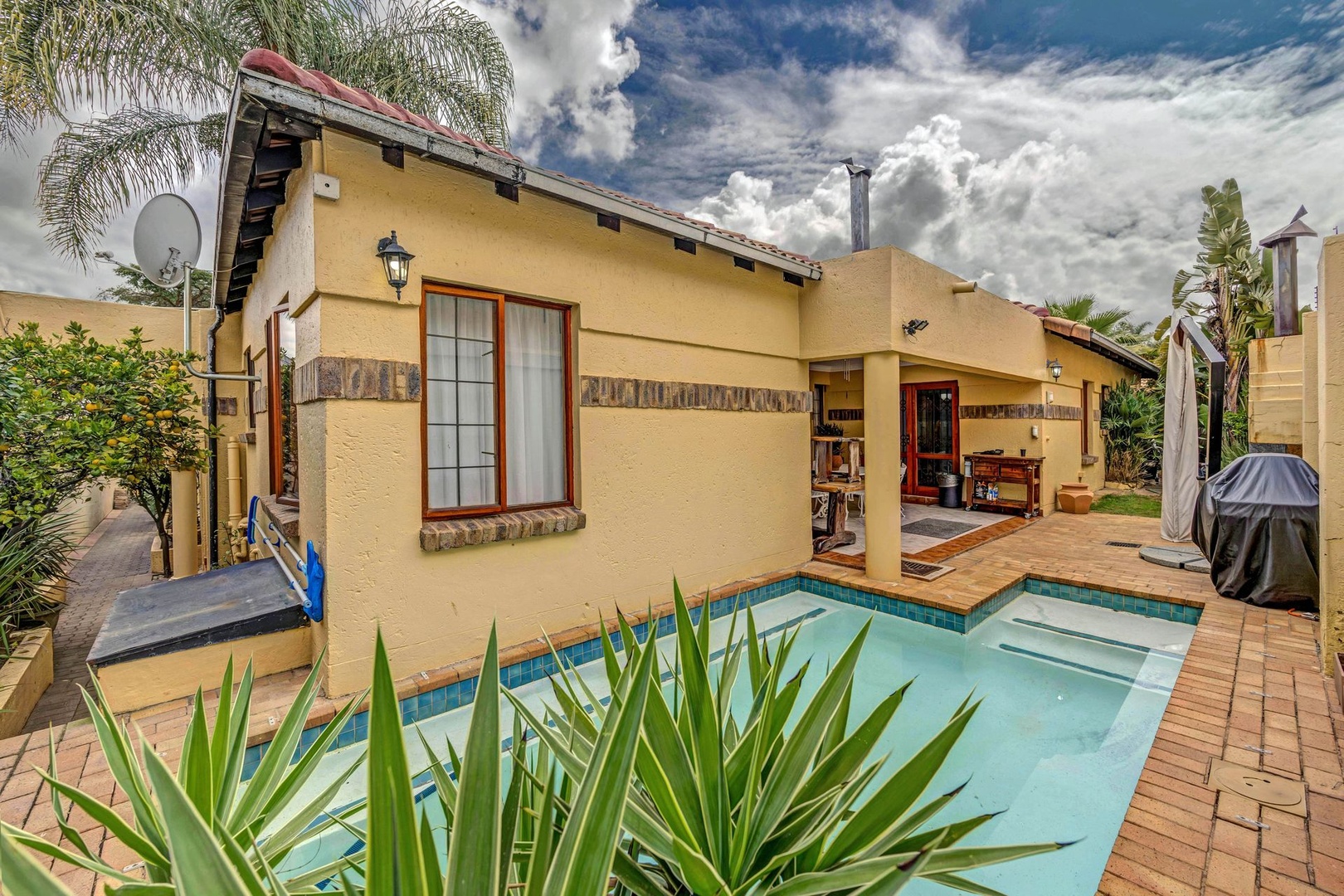 3 Bedroom, 2 Bathroom Tuscan-Inspired Luxury Living in the Heart of Lonehill