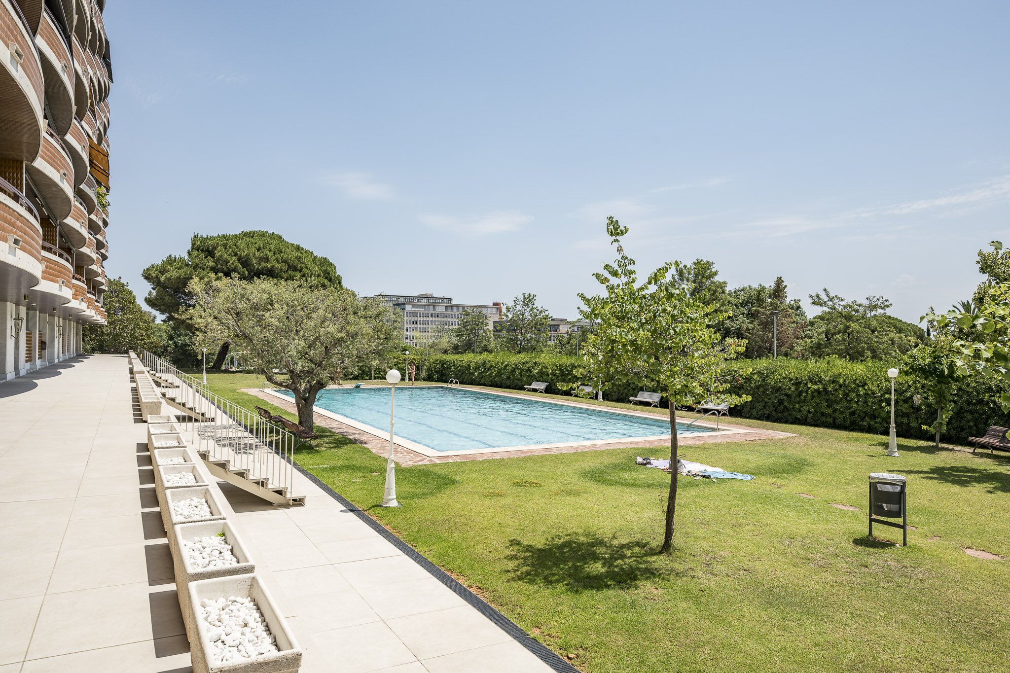 Unique property: high-floor, exterior, bright apartment with panoramic views