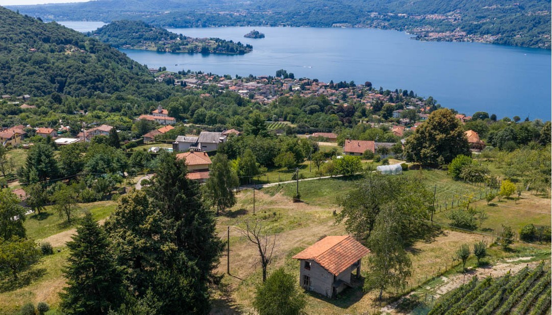 A small retreat overlooking Lake Orta