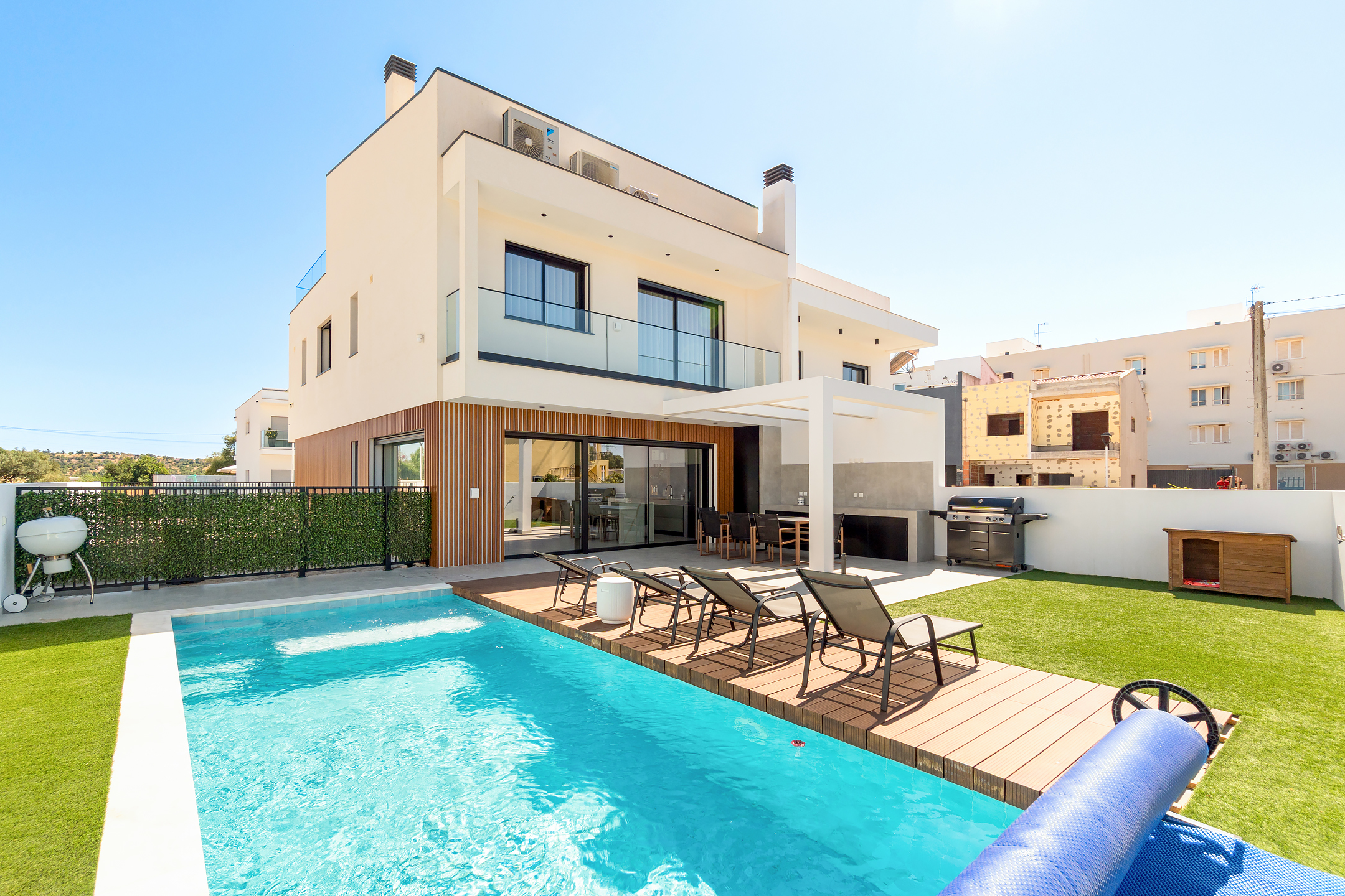 Sophisticated and Modern Semi-Detached Villa in Tunes