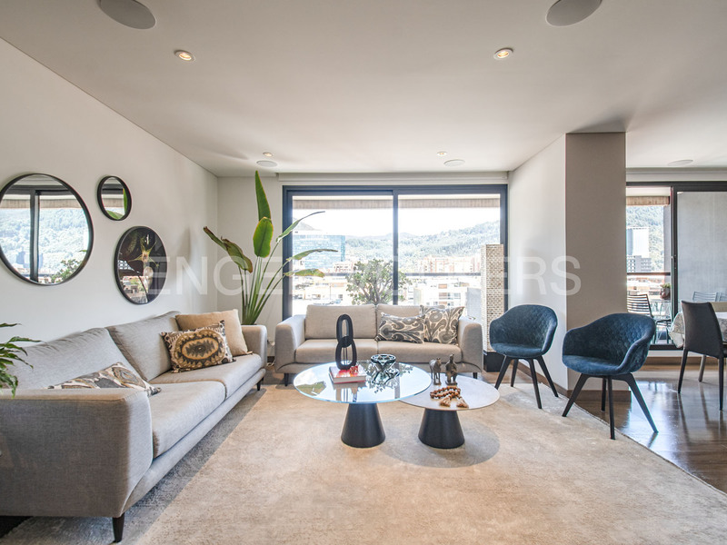 Moderno apartamento para venta en Santa Paula