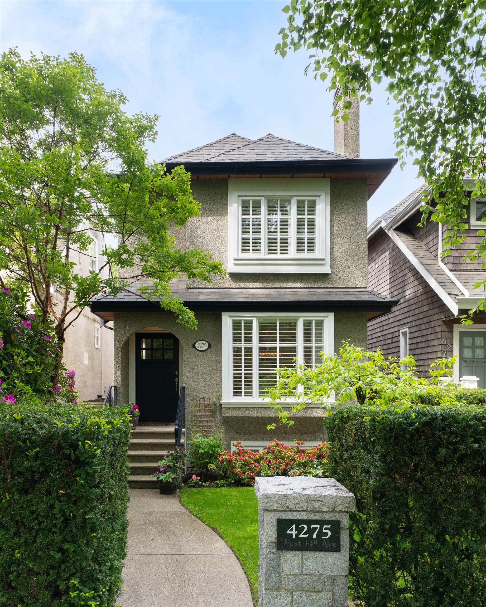 Point Grey Elegance, Comfort and Location