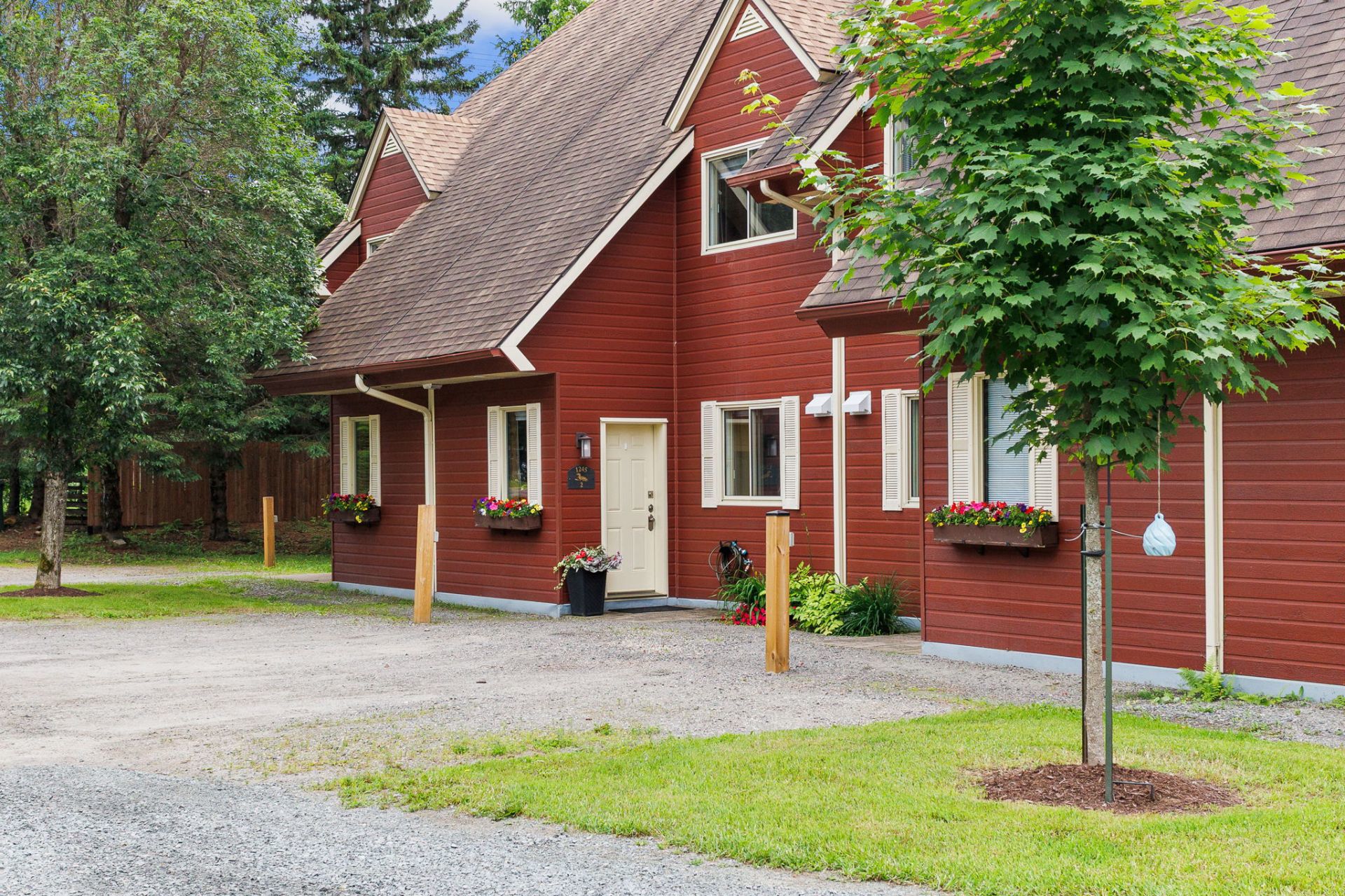 Domaine-du-Lac | Beautiful two-storey townhouse