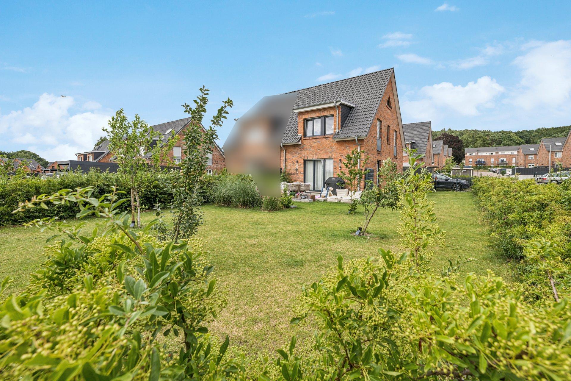 Modernes Familienglück in ruhiger Lage