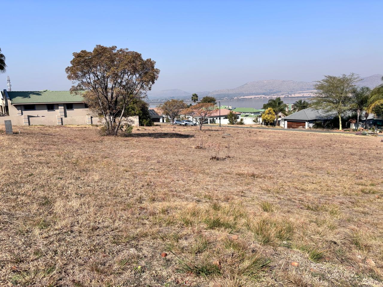 Stand for sale in Kosmos Ridge Estate