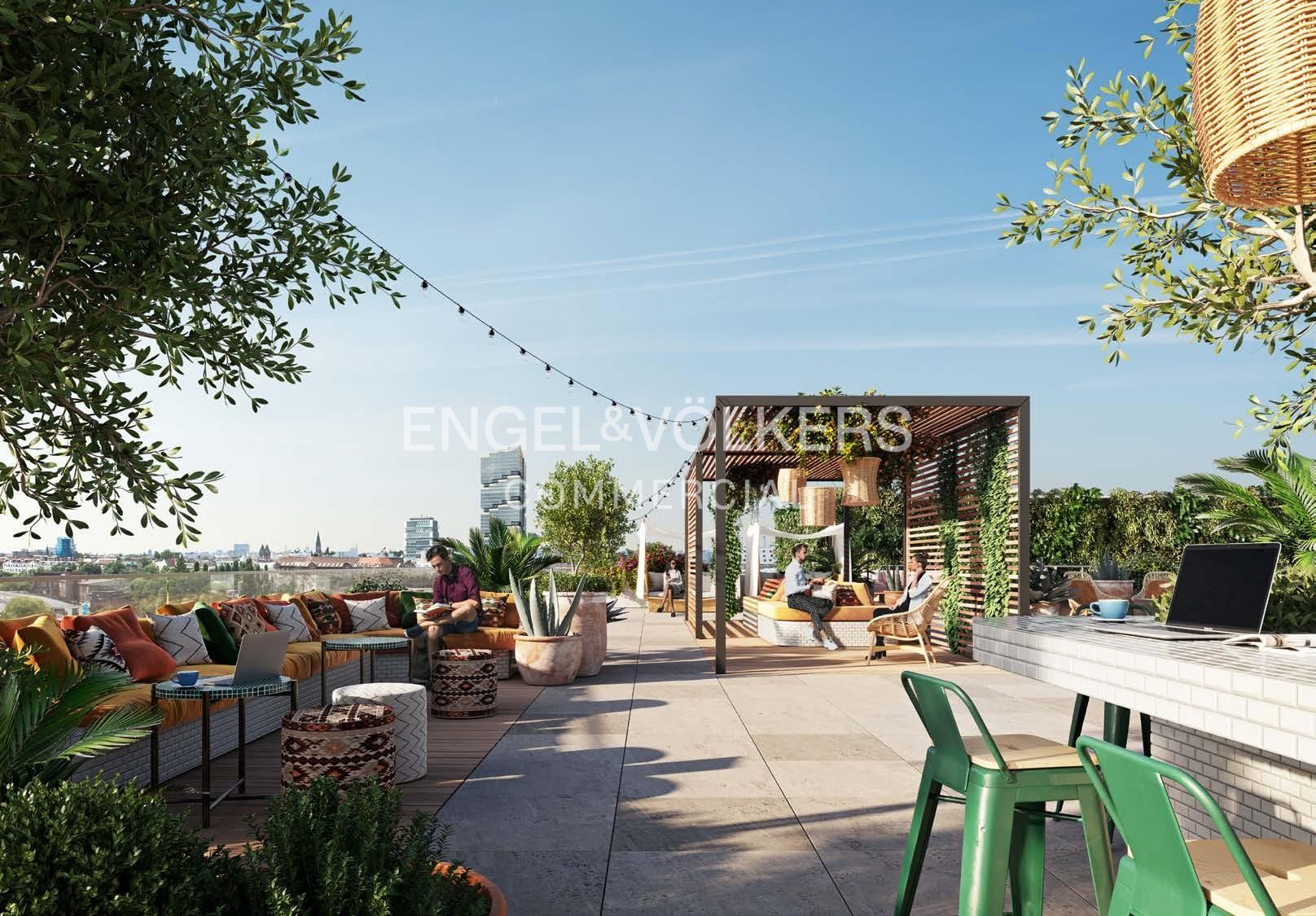 Großzügiges Büro mit Dachterrasse