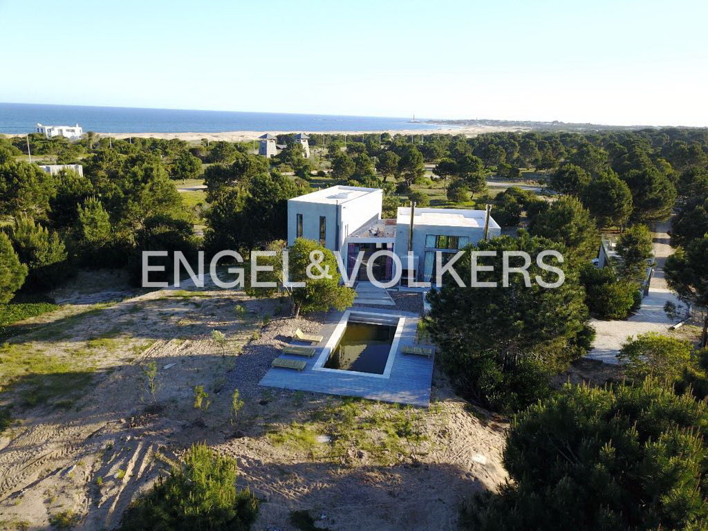 Excellent house in gated complex in José Ignacio