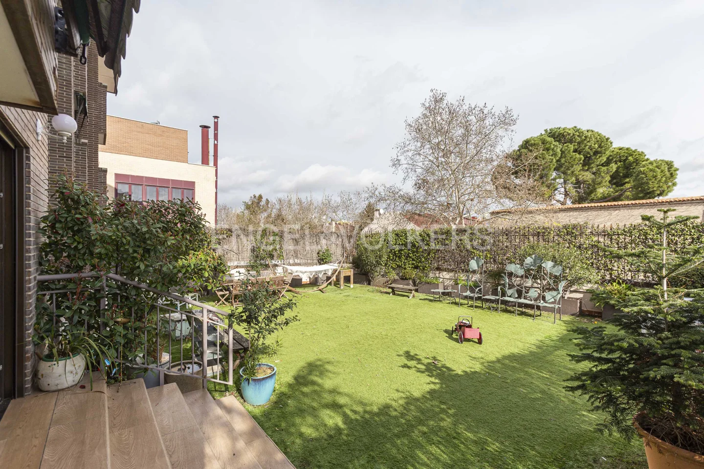 Spectacular apartment with private garden in Arturo Soria