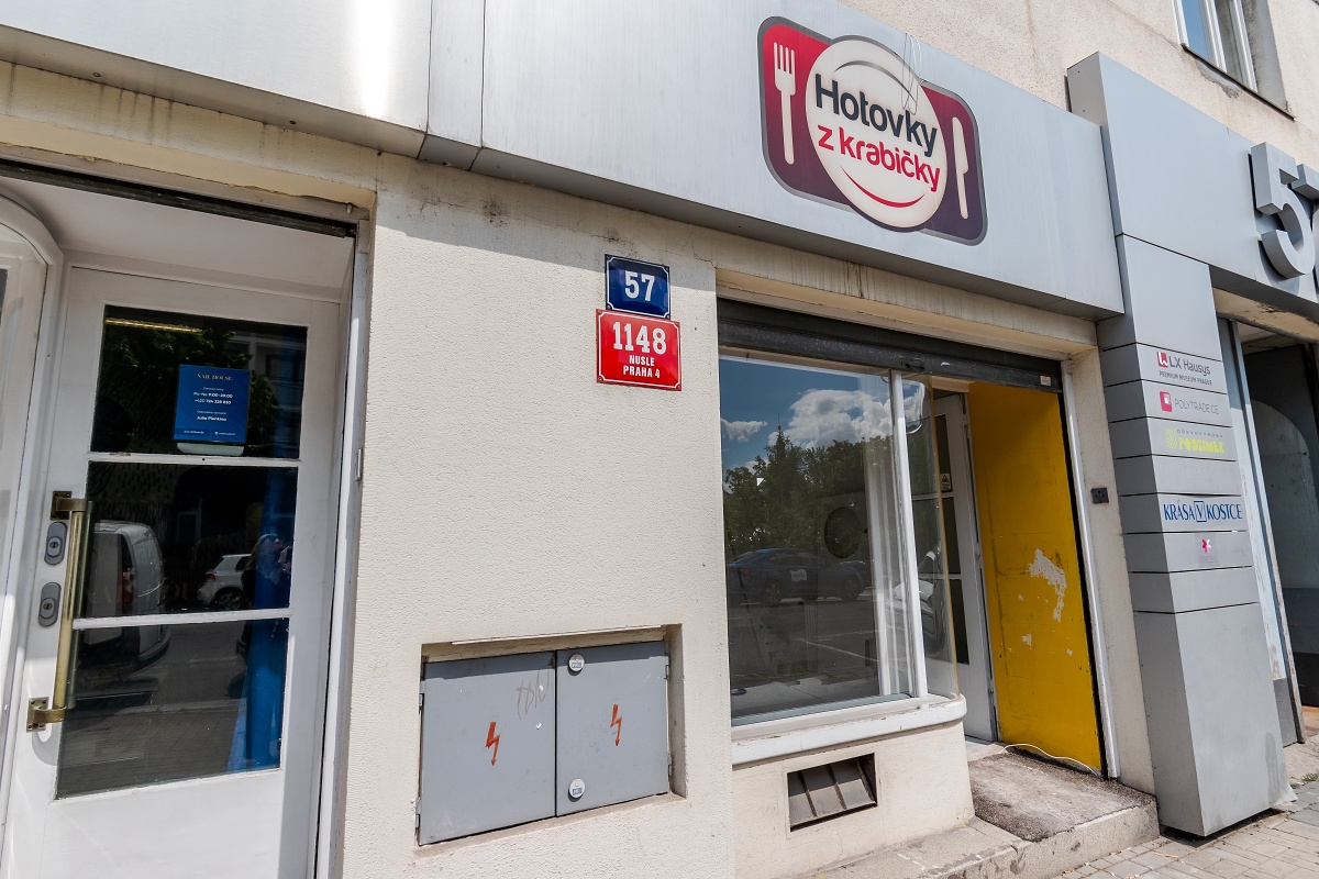 Bright commercial space for rent in Pankráci