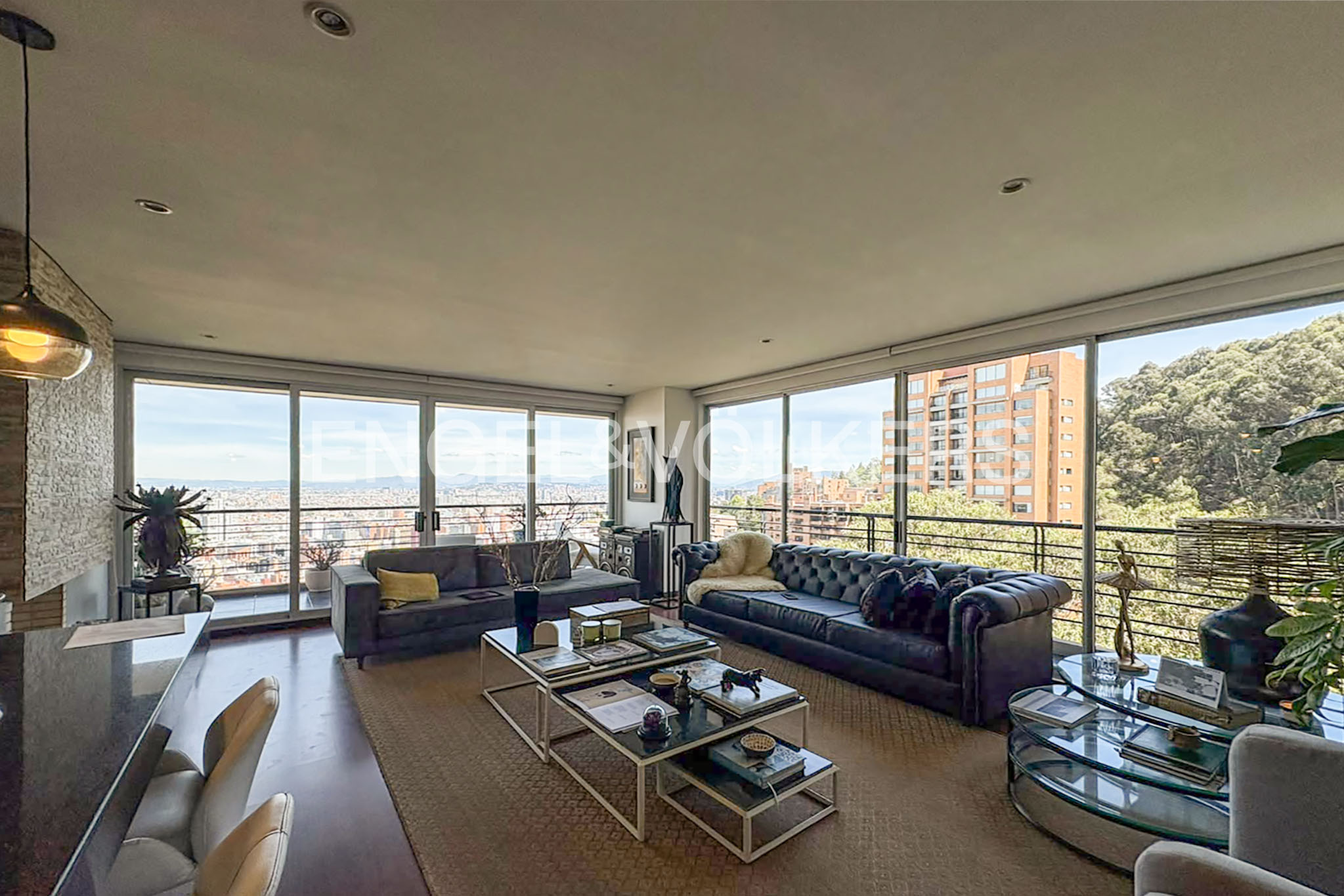 Apartamento con vista y terraza para la venta en Chapinero Alto