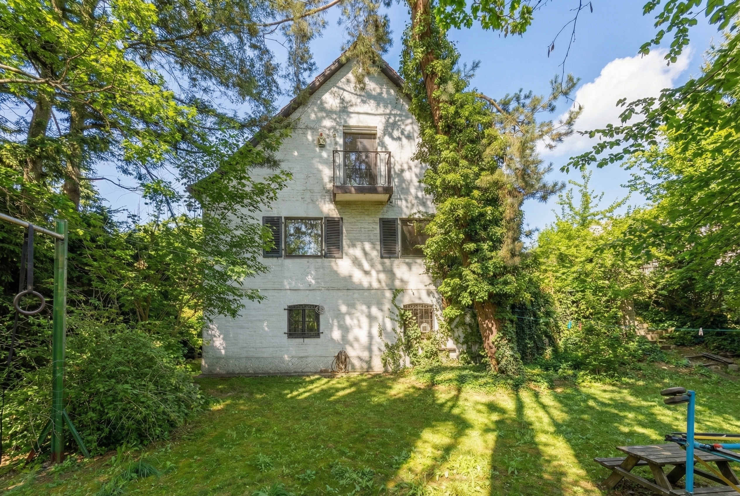 Historisches Einfamilienhaus mit Garten in begehrter Lage