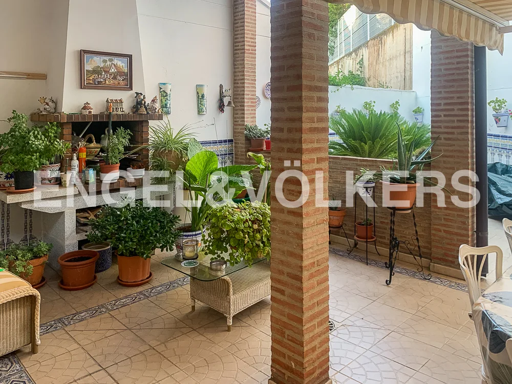 Spectacular semi-detached house in Requena