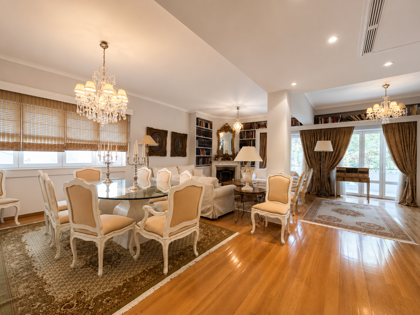 Fully Furnished 140 sq.m. Floor-apartment in a Prime Location