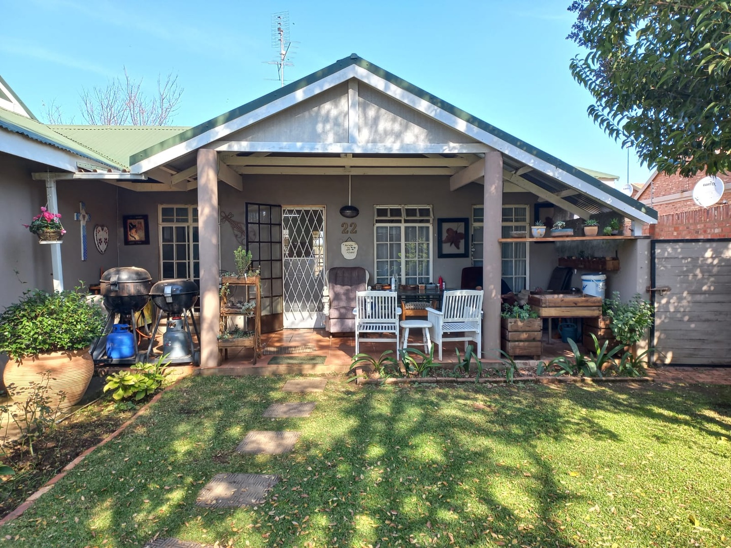 2 Bedroom, pet friendly townhouse