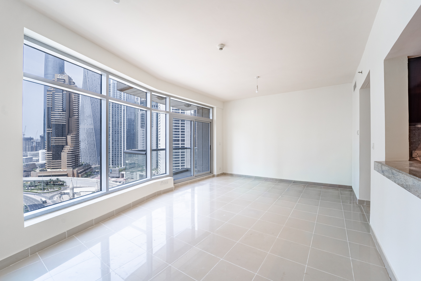 Unfurnished | Upgraded | Mid Floor
