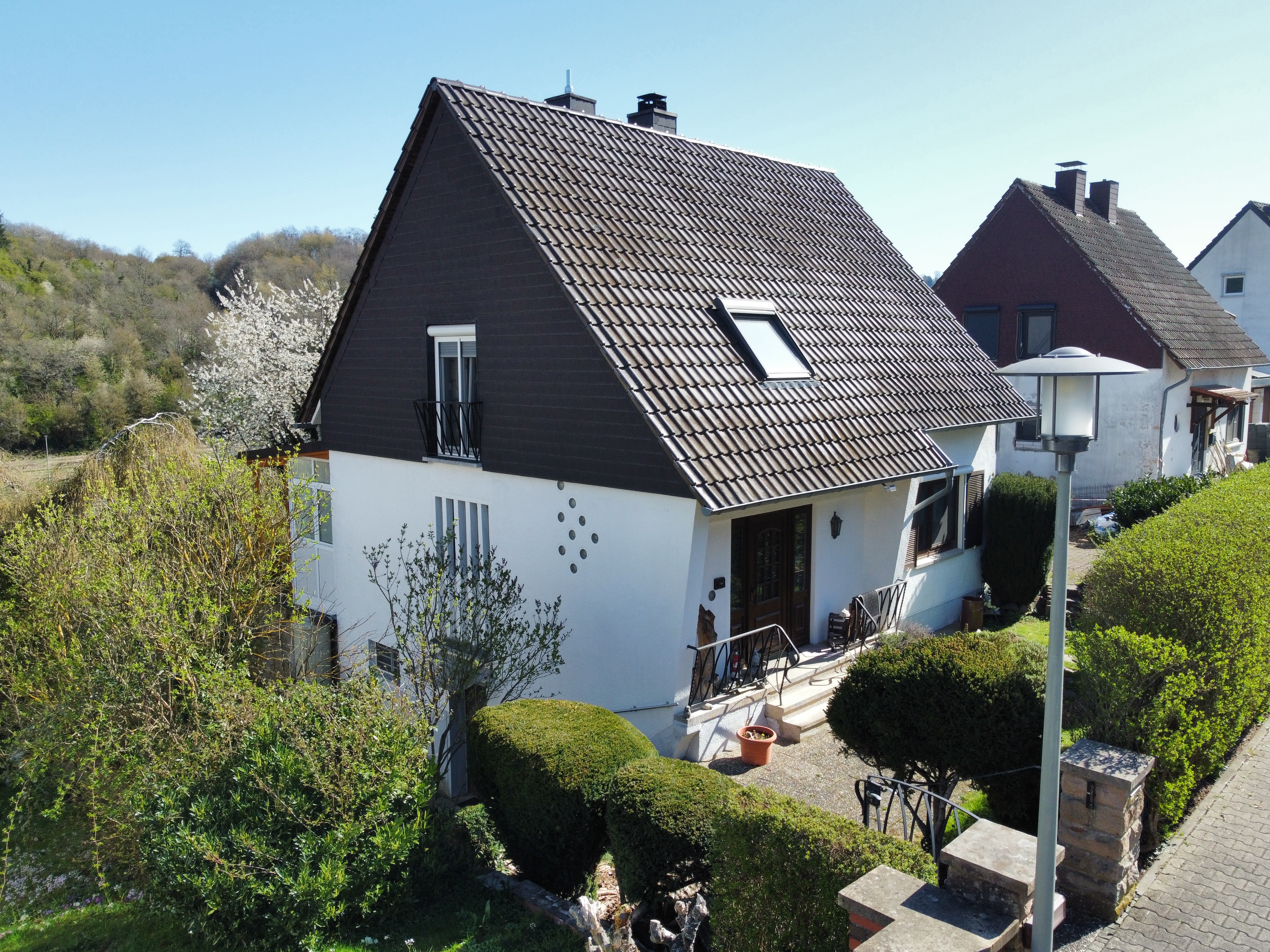 Freistehendes Einfamilienhaus in sehr gutem Zustand