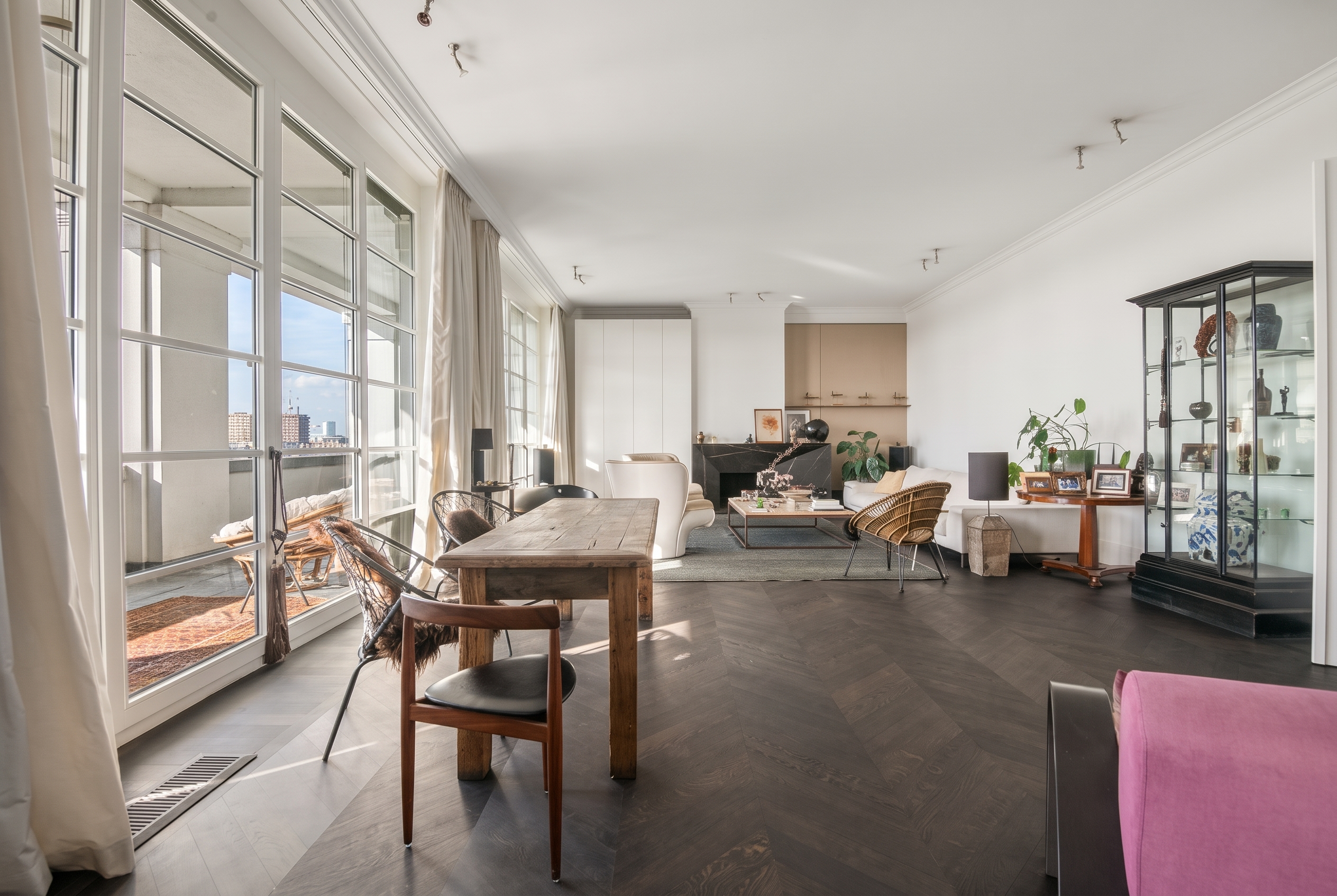 Exceptional penthouse with panoramic views of the MAS and marina