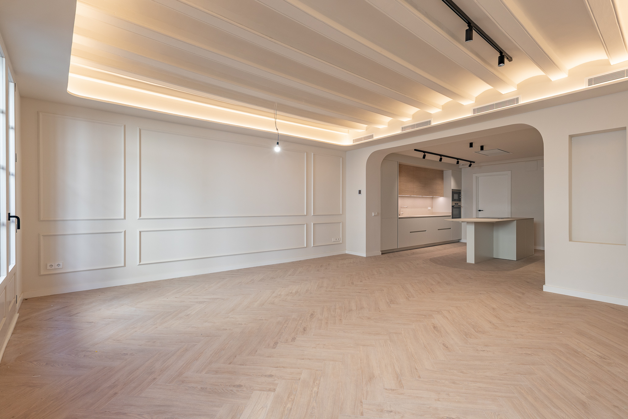 Licht, ursprünglicher Charakter und Neubau nahe der Rambla