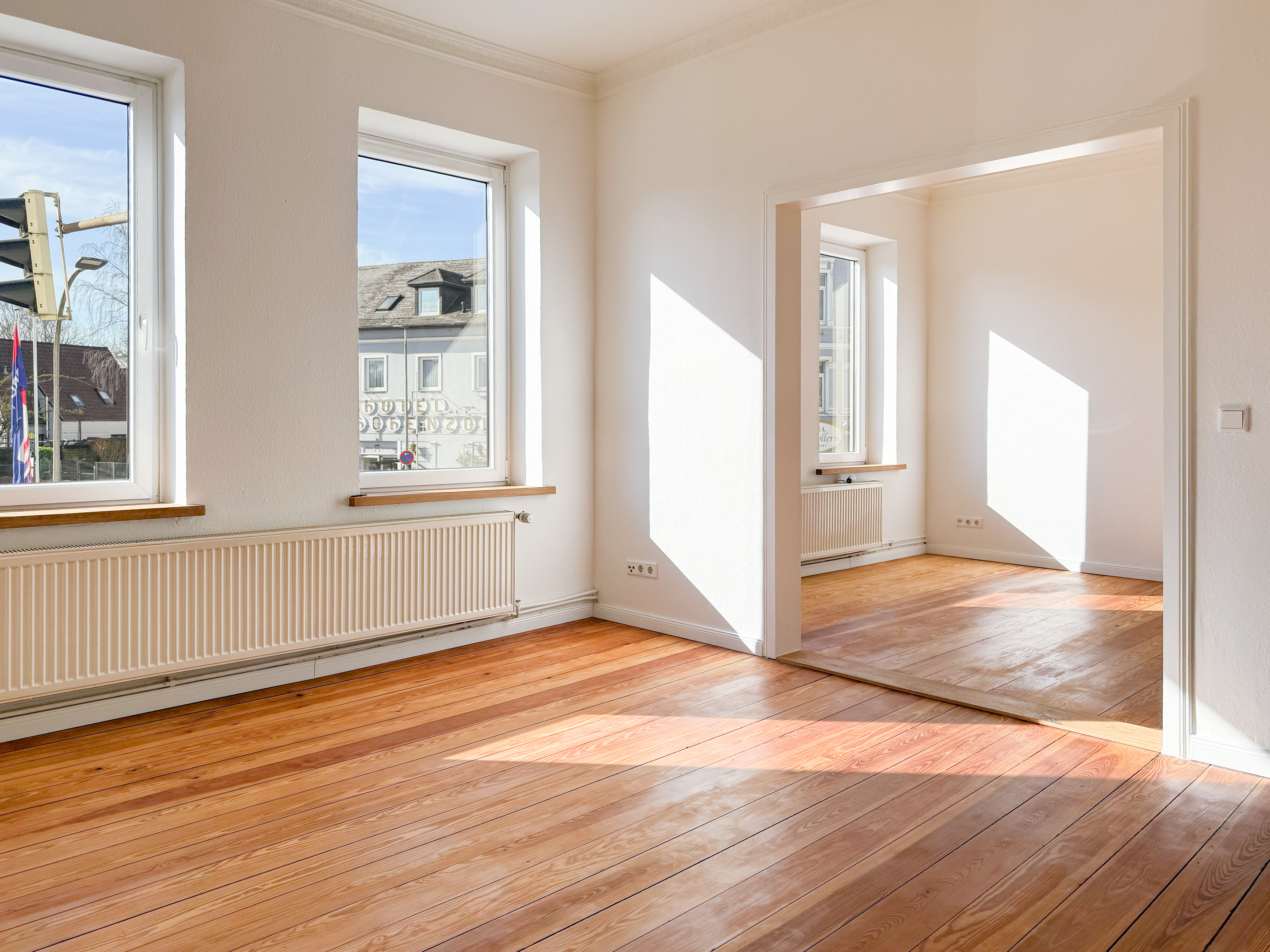 Lichtdurchflutete 4,5-Zimmer-Wohnung | Hochwertig kernsaniert | Echtholzböden | Massivholzküche | Walk-In Dusche  - WG geeignet