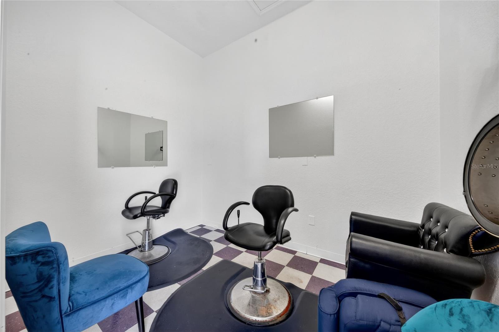 Salon Space in Winter Garden, Florida
