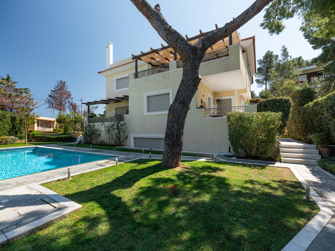 Luxury detached house 665 sq.m. in Anavyssos with panoramic views