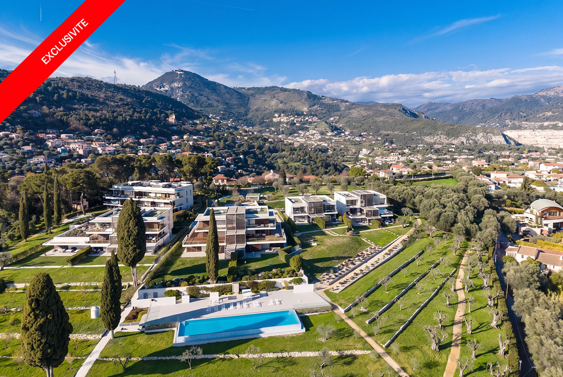 Exceptional Top-Floor Duplex, Panoramic Sea View