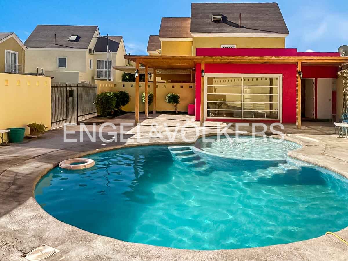 Excelente casa en condominio