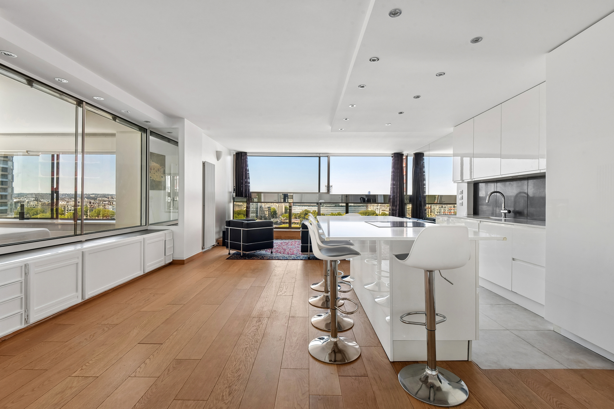 Exceptional property 4 rooms - Grenelle