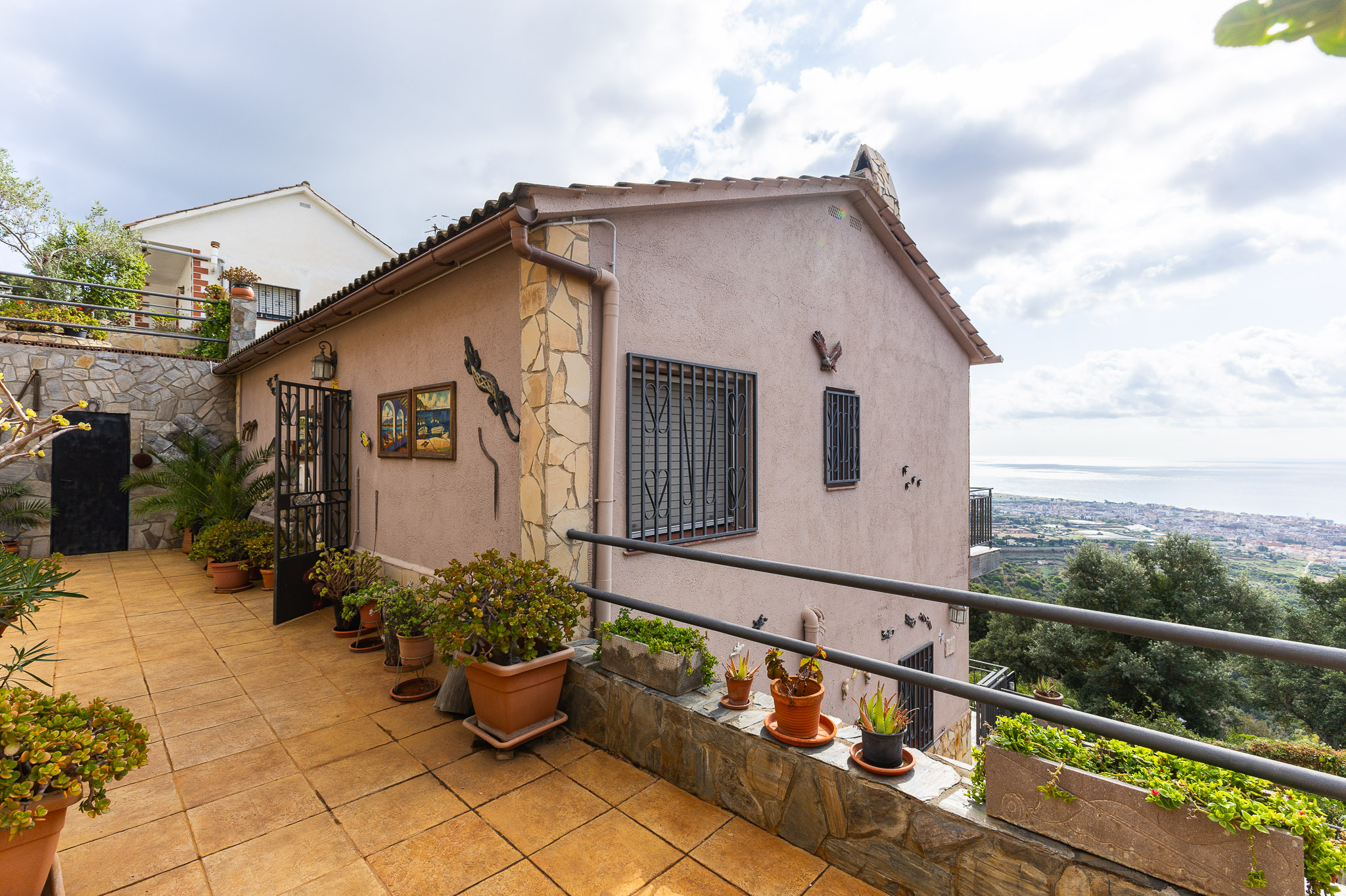 Mediterranean charm with panoramic sea views in Pineda de Mar.