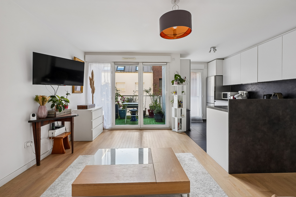 Clichy City Entrance - 61 m² apartment with balcony