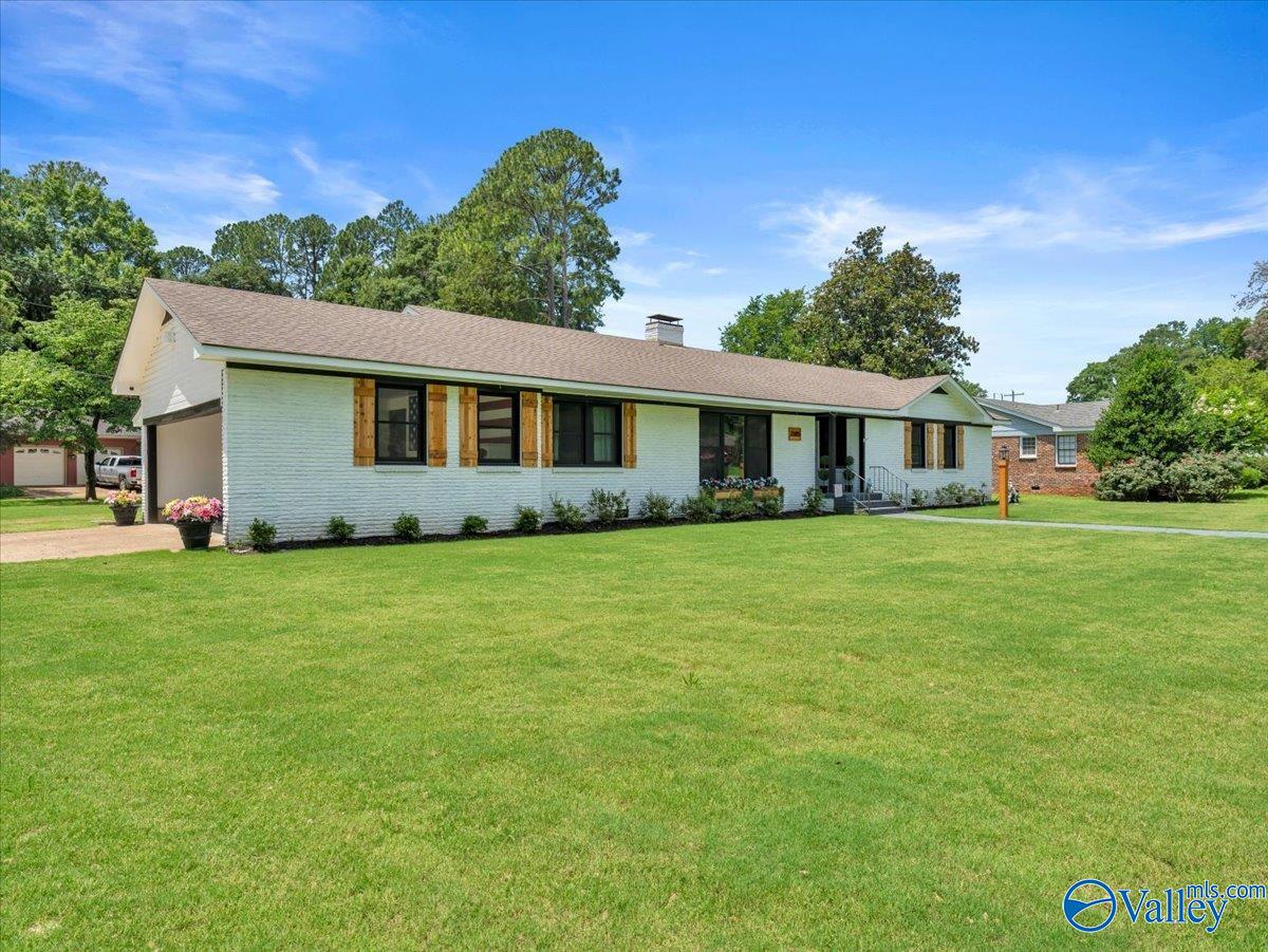 Charming residence in Southeast Decatur
