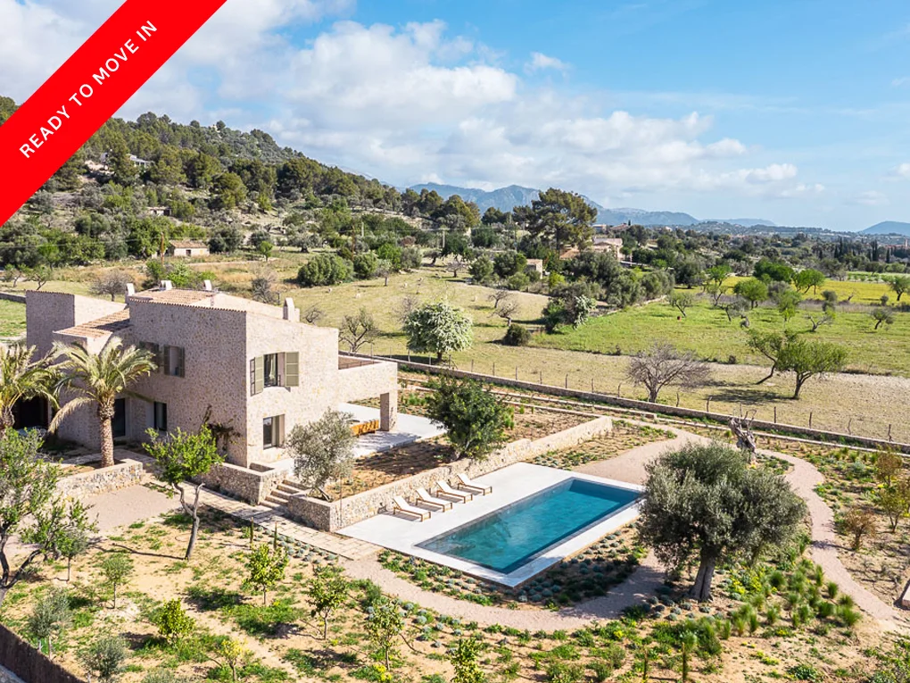 Luxury new build finca with dream views in Selva