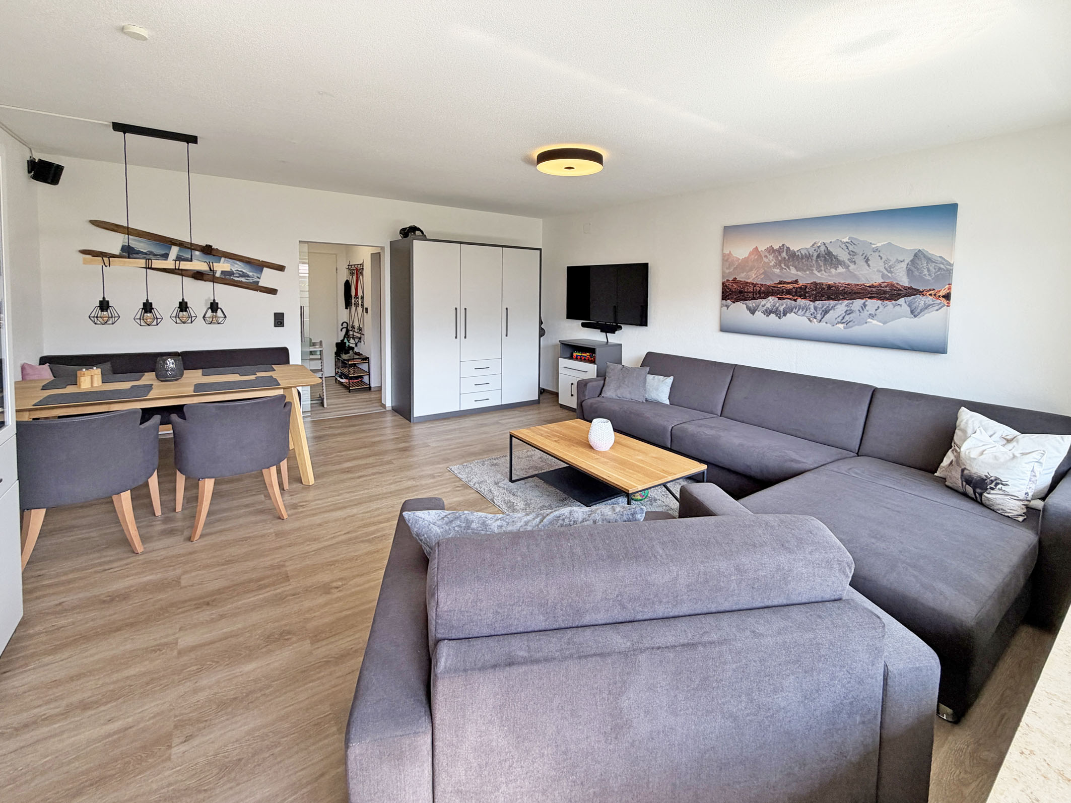 Gepflegtes 1-Zimmer-Apartment mit Ostbalkon, Bergblick – ideal als Zweitwohnsitz oder Investment