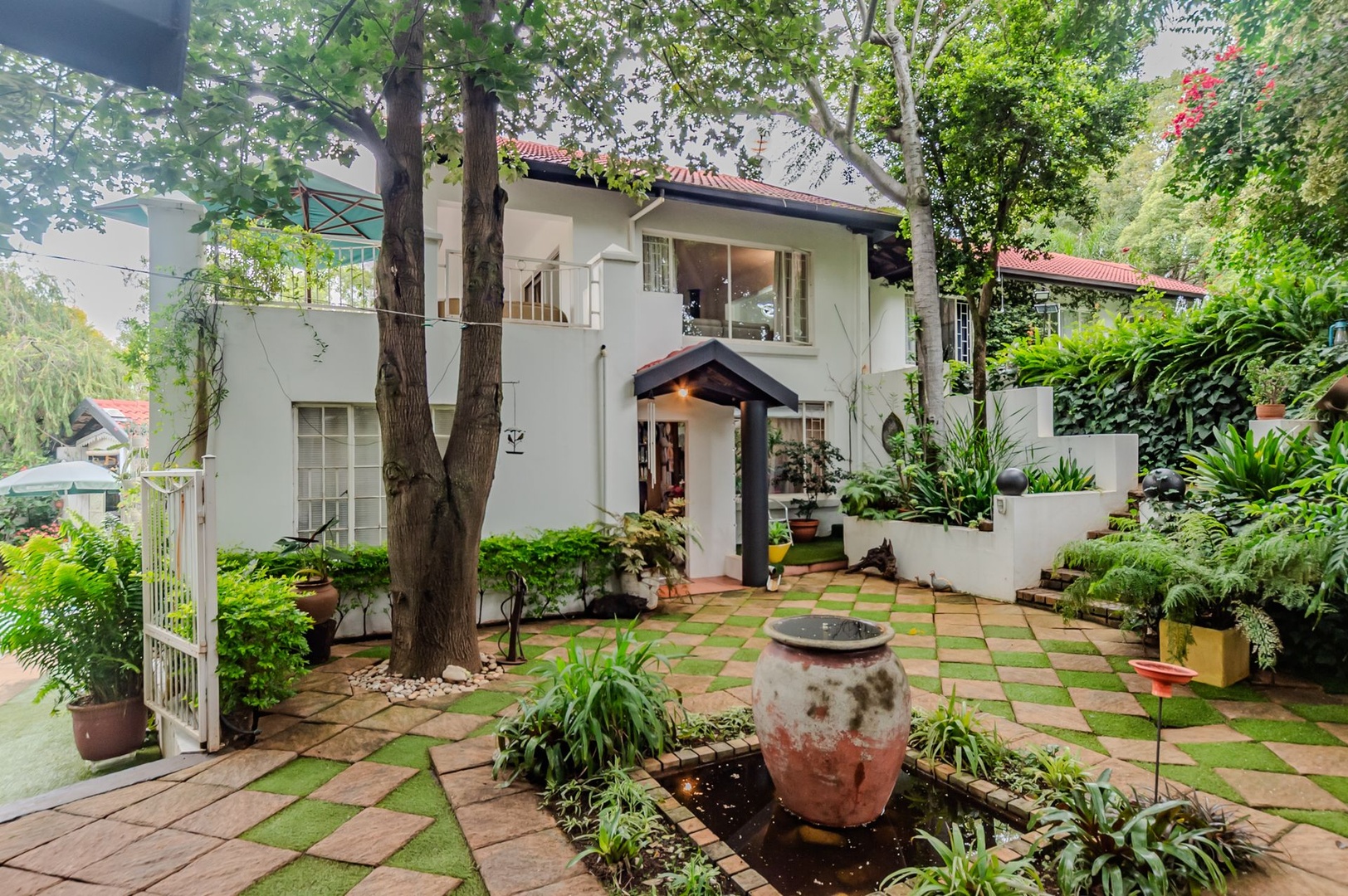 Smart Buy- Family home with bonus flatlet